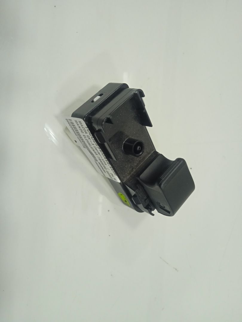 MANDO ELEVALUNAS TRASERO DERECHO MAZDA CX-3 Center-Line