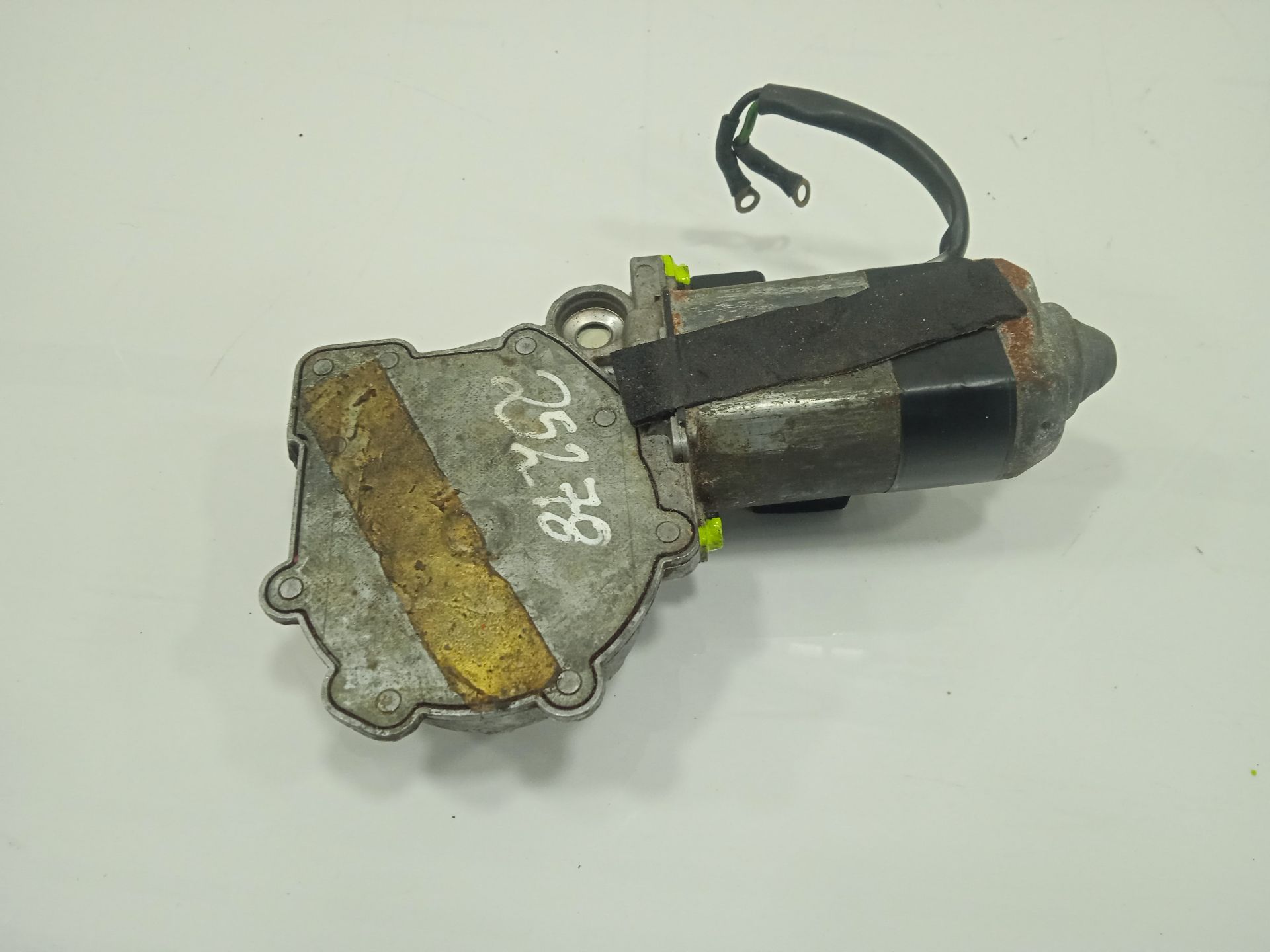 MOTOR ELEVALUNAS TRASERO DERECHO MERCEDES-BENZ CLASE E (W124) BERLINA E 300 Diesel (124.131)