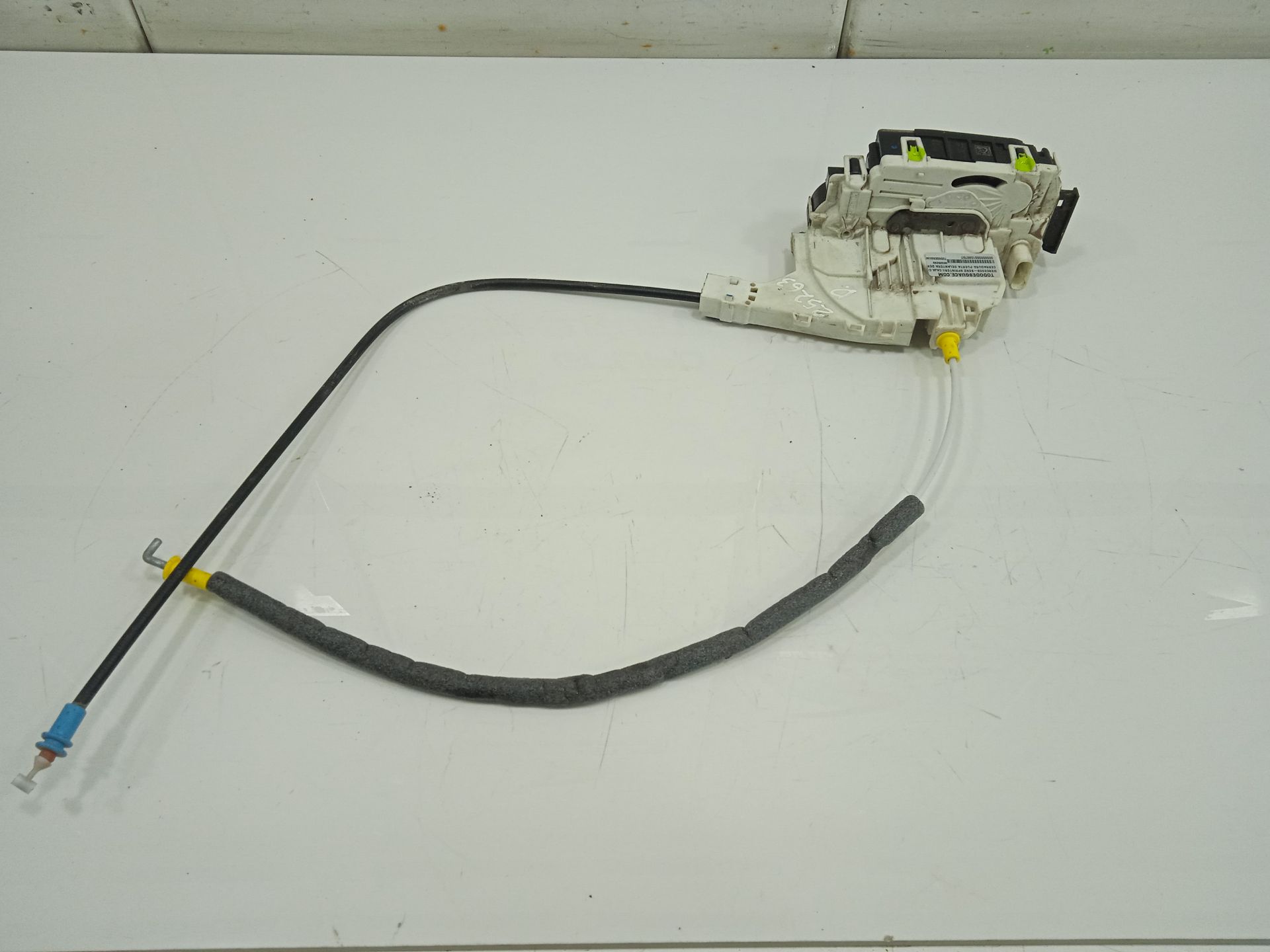 CERRADURA PUERTA DELANTERA DERECHA MERCEDES-BENZ SPRINTERII CAJA CERRADA (DESDE 01.06) 210/211/213/214/216 CDI (906.611/613)