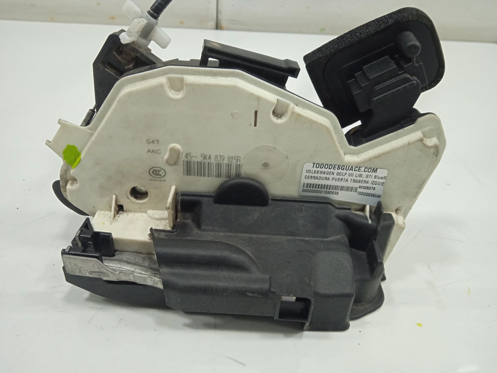 CERRADURA PUERTA TRASERA IZQUIERDA VOLKSWAGEN GOLF VII LIM. GTI BlueMotion