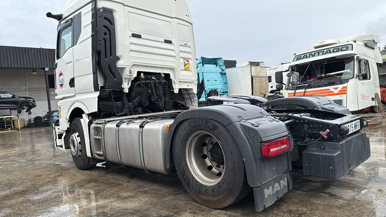MAN TGX 33.XXX FG /   6x4   BL XL Motor 15,2 Ltr. - 382 kW Diesel