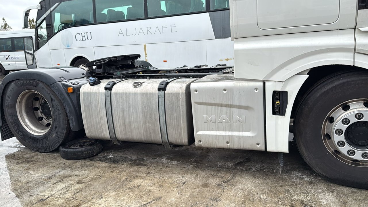 MAN TGX 33.XXX FG /   6x4   BL XL Motor 15,2 Ltr. - 382 kW Diesel