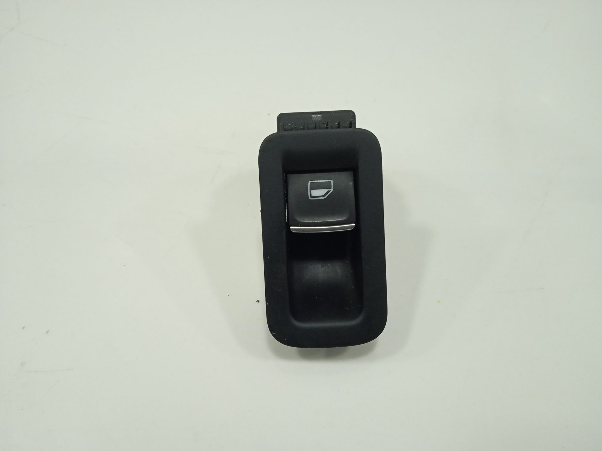 MANDO ELEVALUNAS TRASERO IZQUIERDO VOLKSWAGEN GOLF VII LIM. GTI BlueMotion