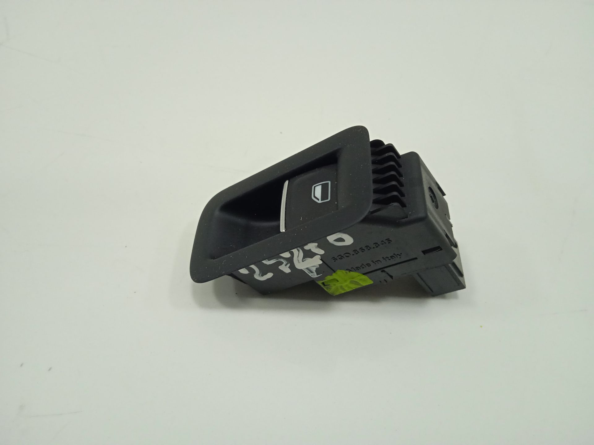 MANDO ELEVALUNAS TRASERO DERECHO VOLKSWAGEN GOLF VII LIM. GTI BlueMotion