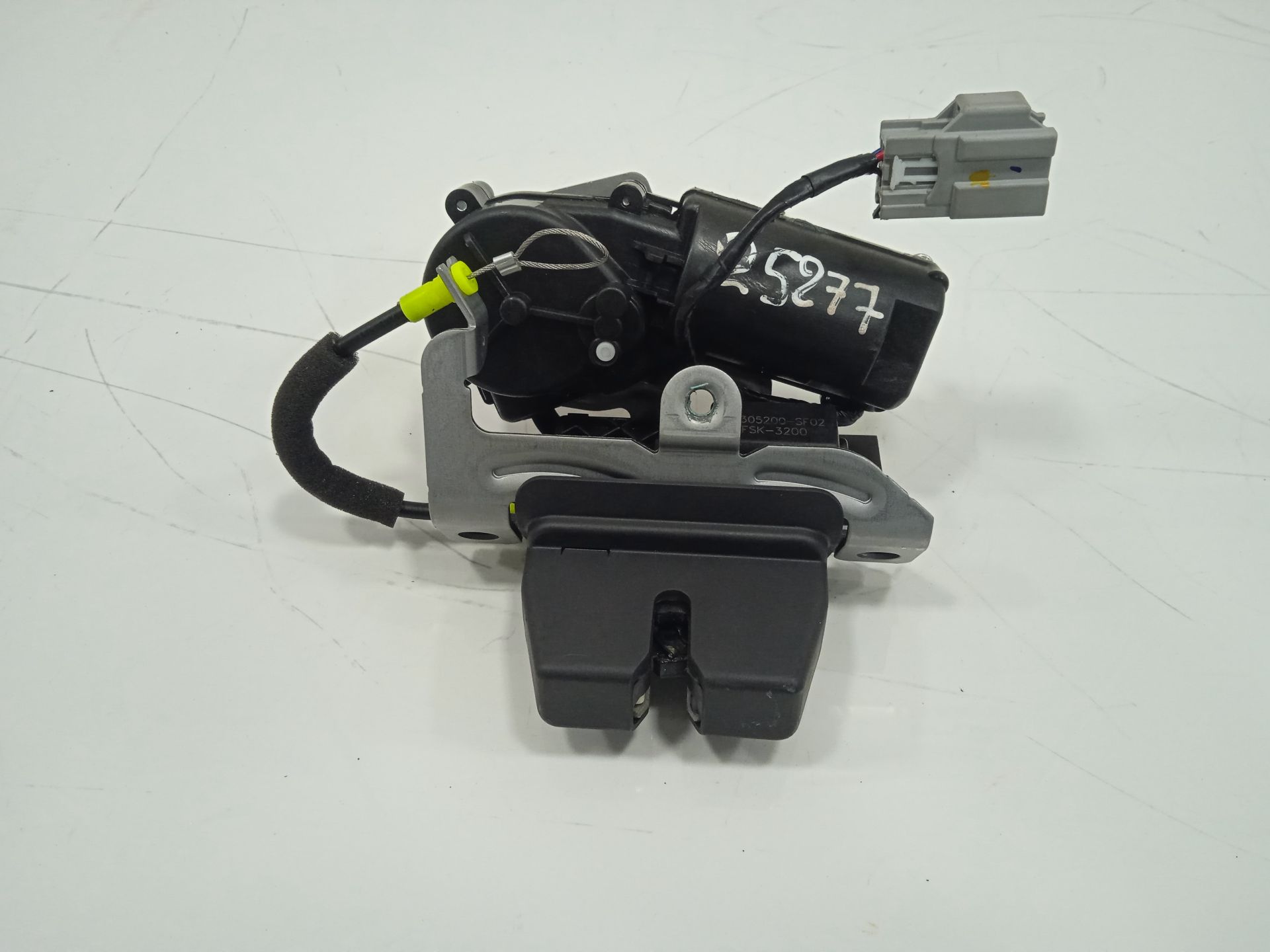 CERRADURA MALETERO / PORTON DFSK FENGON IX5 CLASSIC