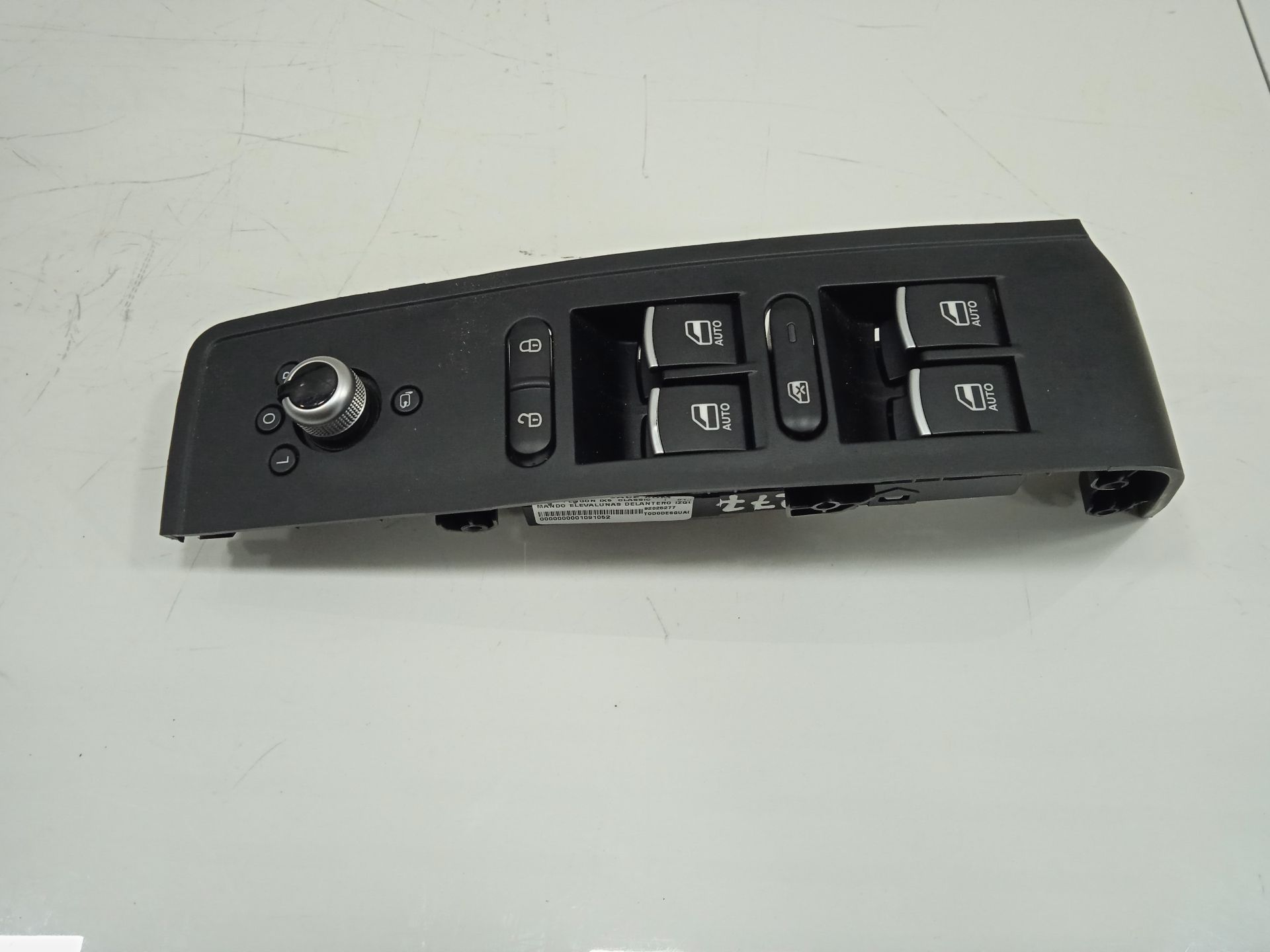 MANDO ELEVALUNAS DELANTERO IZQUIERDO DFSK FENGON IX5 CLASSIC