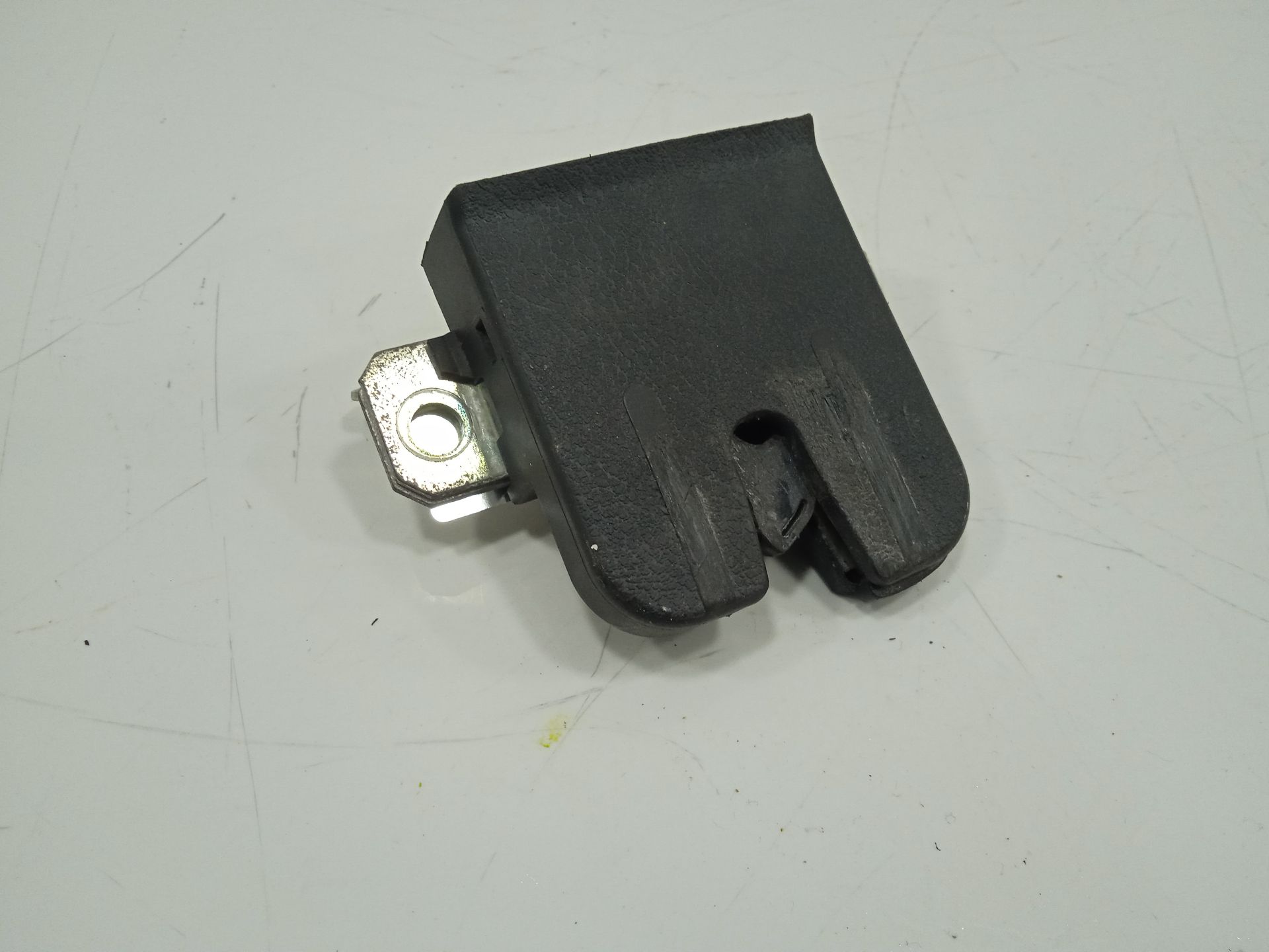 CERRADURA MALETERO / PORTON VOLKSWAGEN POLO (9N3) Advance