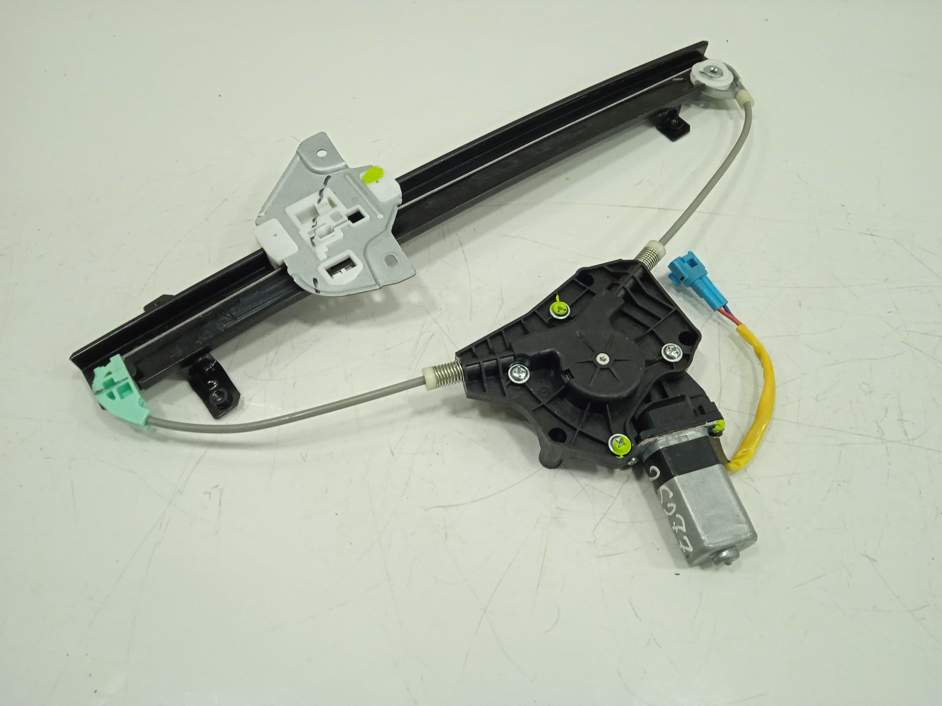 ELEVALUNAS TRASERO DERECHO DFSK FENGON IX5 CLASSIC