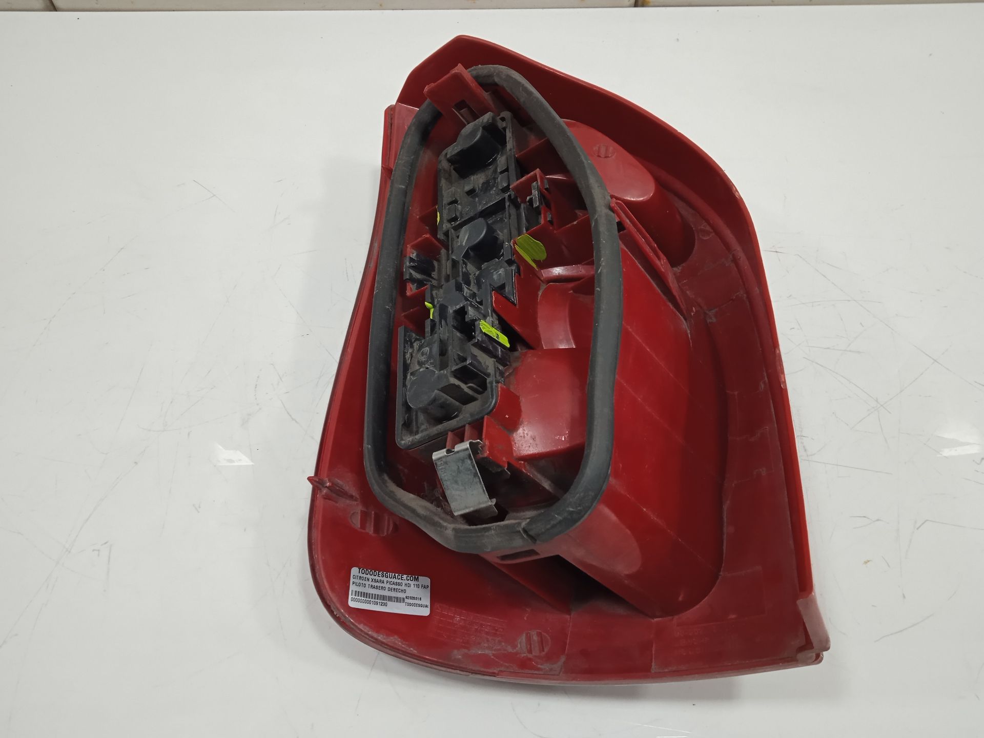 PILOTO TRASERO DERECHO CITROEN XSARA PICASSO HDi 110 FAP SX