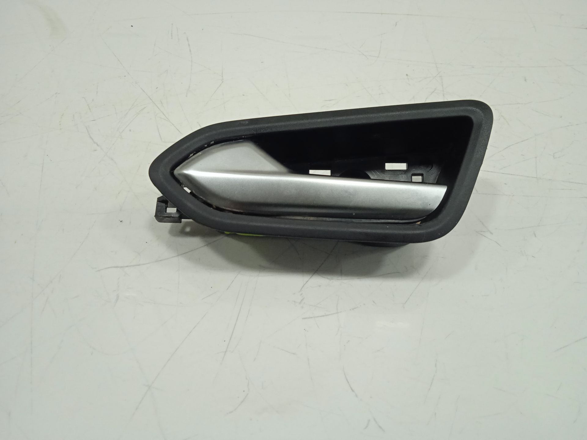 MANETA INTERIOR DELANTERA IZQUIERDA RENAULT CLIO V S&S