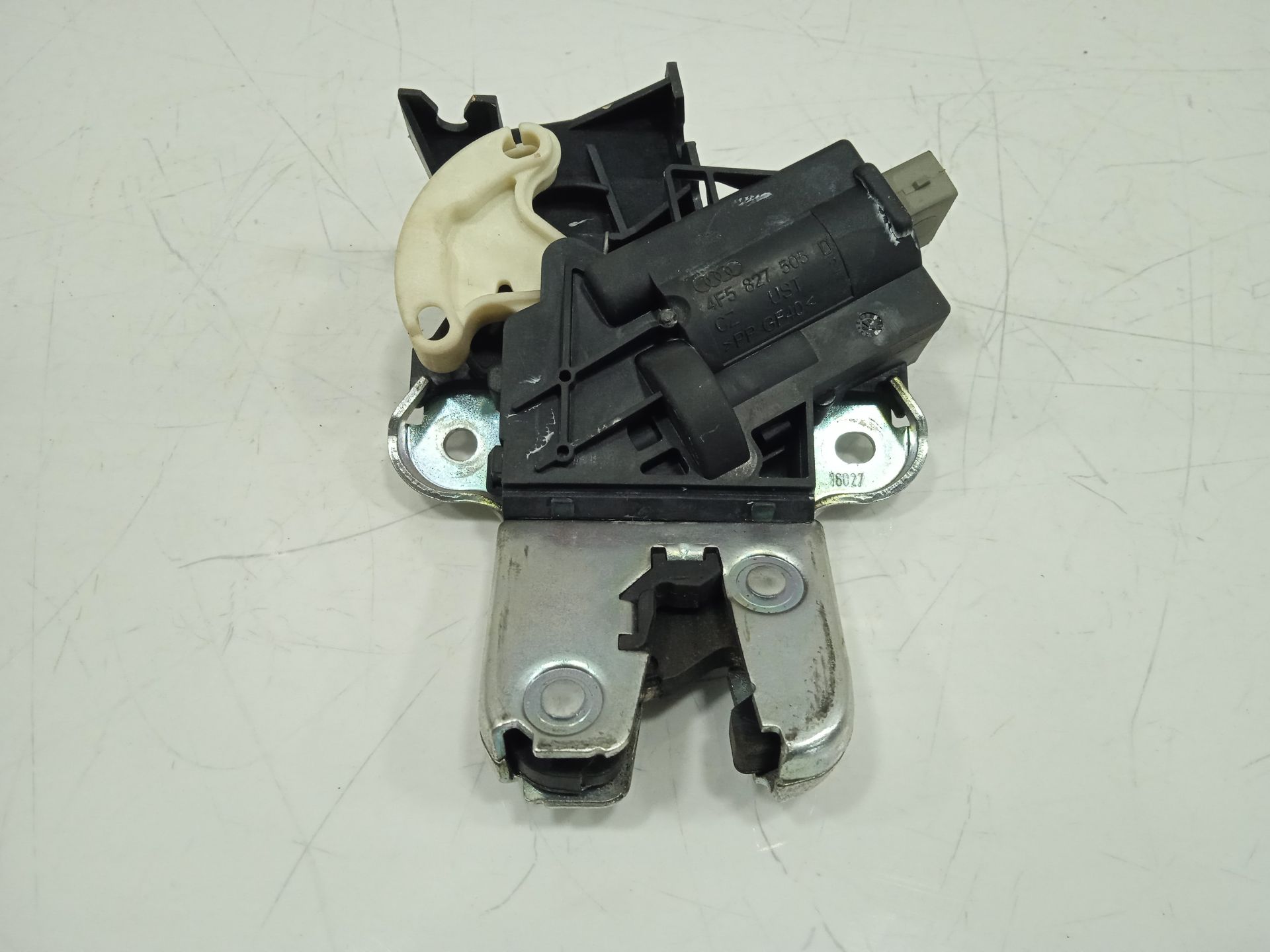 CERRADURA MALETERO / PORTON VOLKSWAGEN PASSAT BERLINA (3C2) Advance