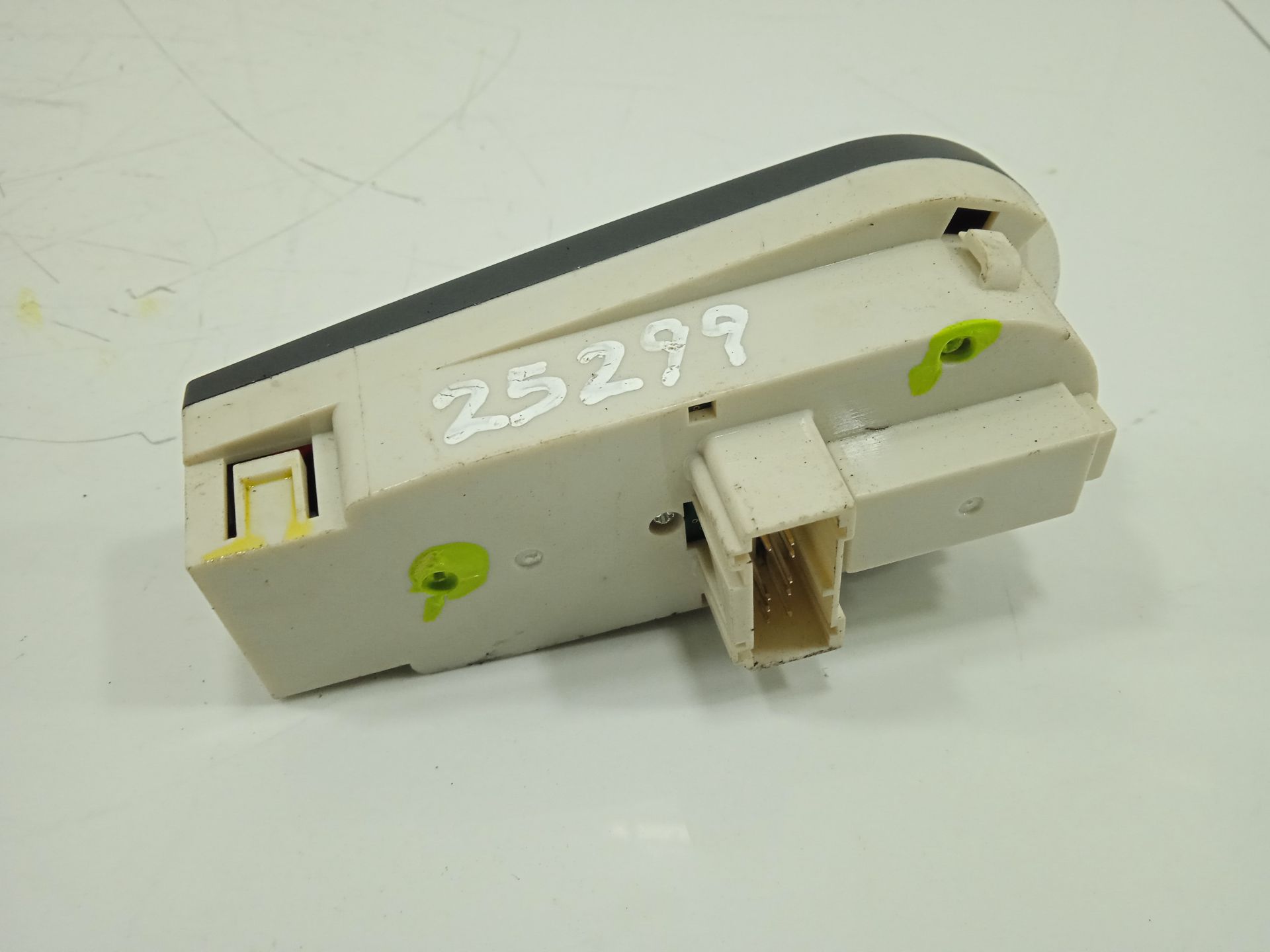 MANDO LUCES VOLVO FH XXX Fg 4x2 LOW Largo (LH1 o L2H1)