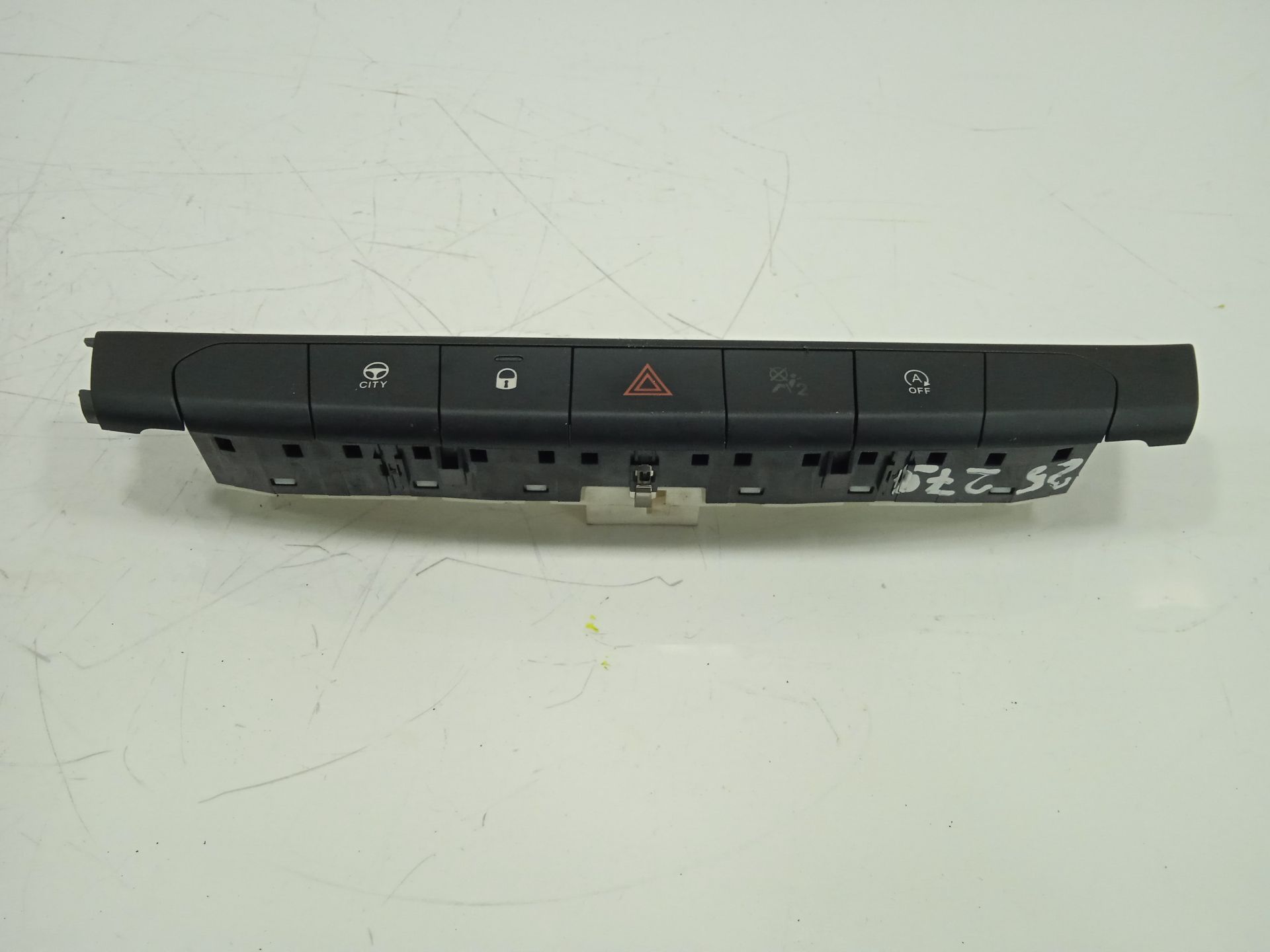 INTERRUPTOR WARNING FIAT TIPO II (357) BERLINA CITY SPORT