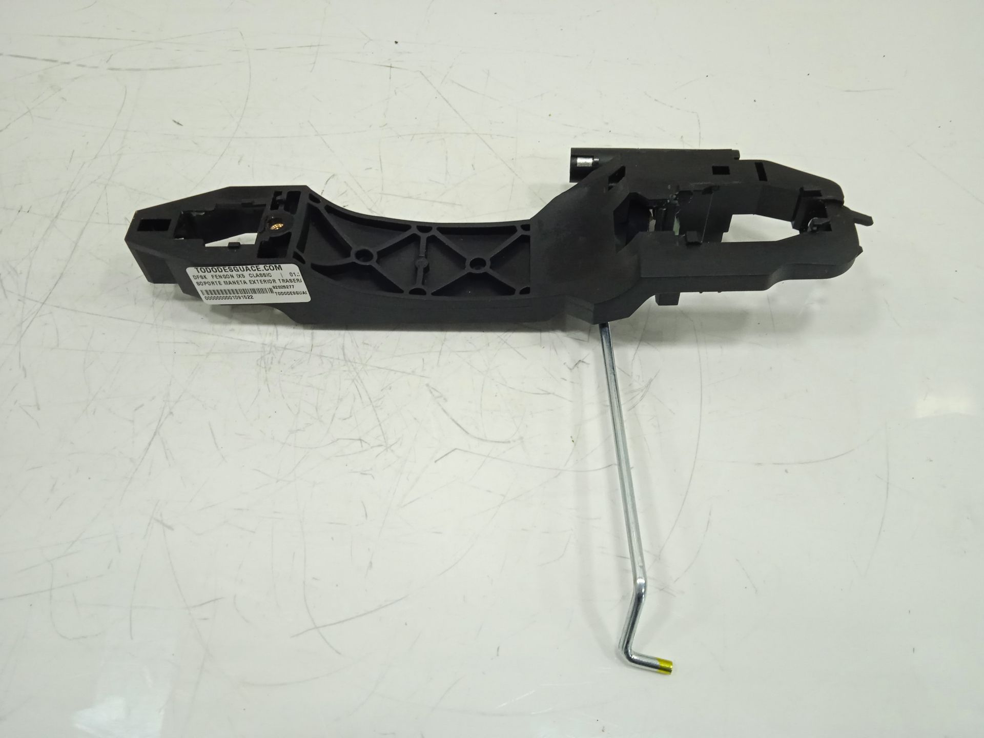 SOPORTE MANETA EXTERIOR TRASERA IZQUIERDA DFSK FENGON IX5 CLASSIC