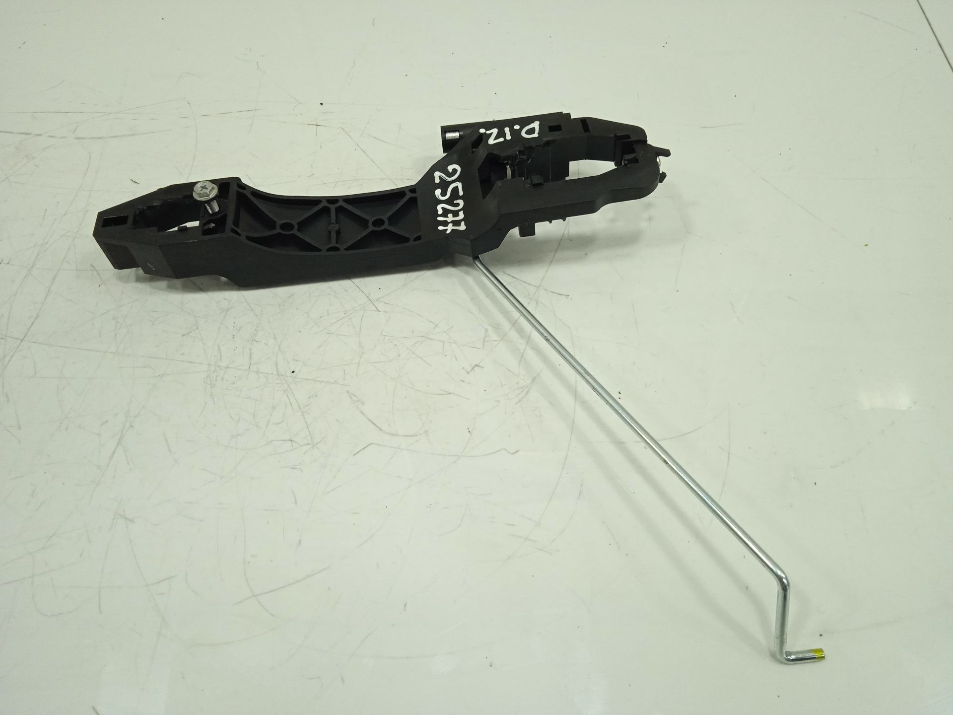 SOPORTE MANETA EXTERIOR DELANTERA IZQUIERDA DFSK FENGON IX5 CLASSIC