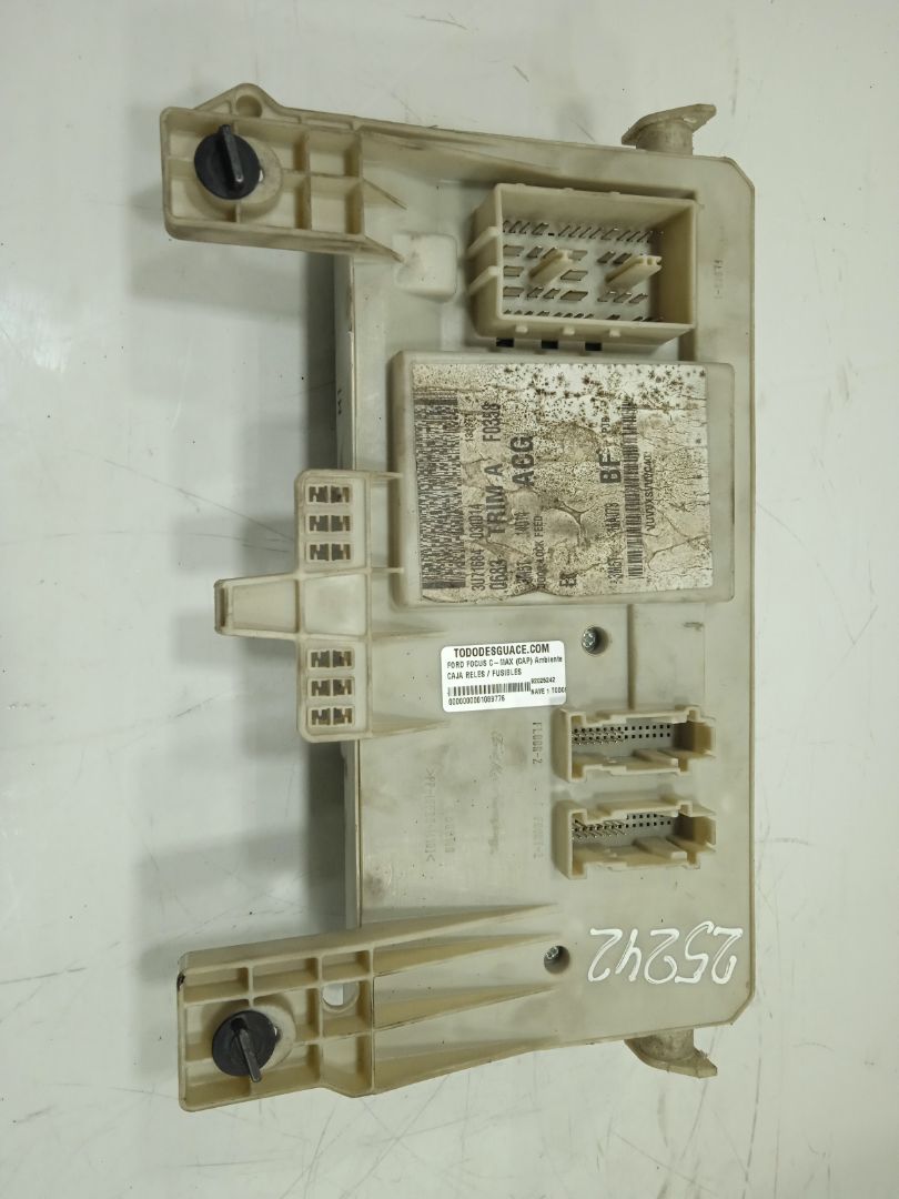 CAJA RELES / FUSIBLES FORD FOCUS C-MAX (CAP) Ambiente (D)