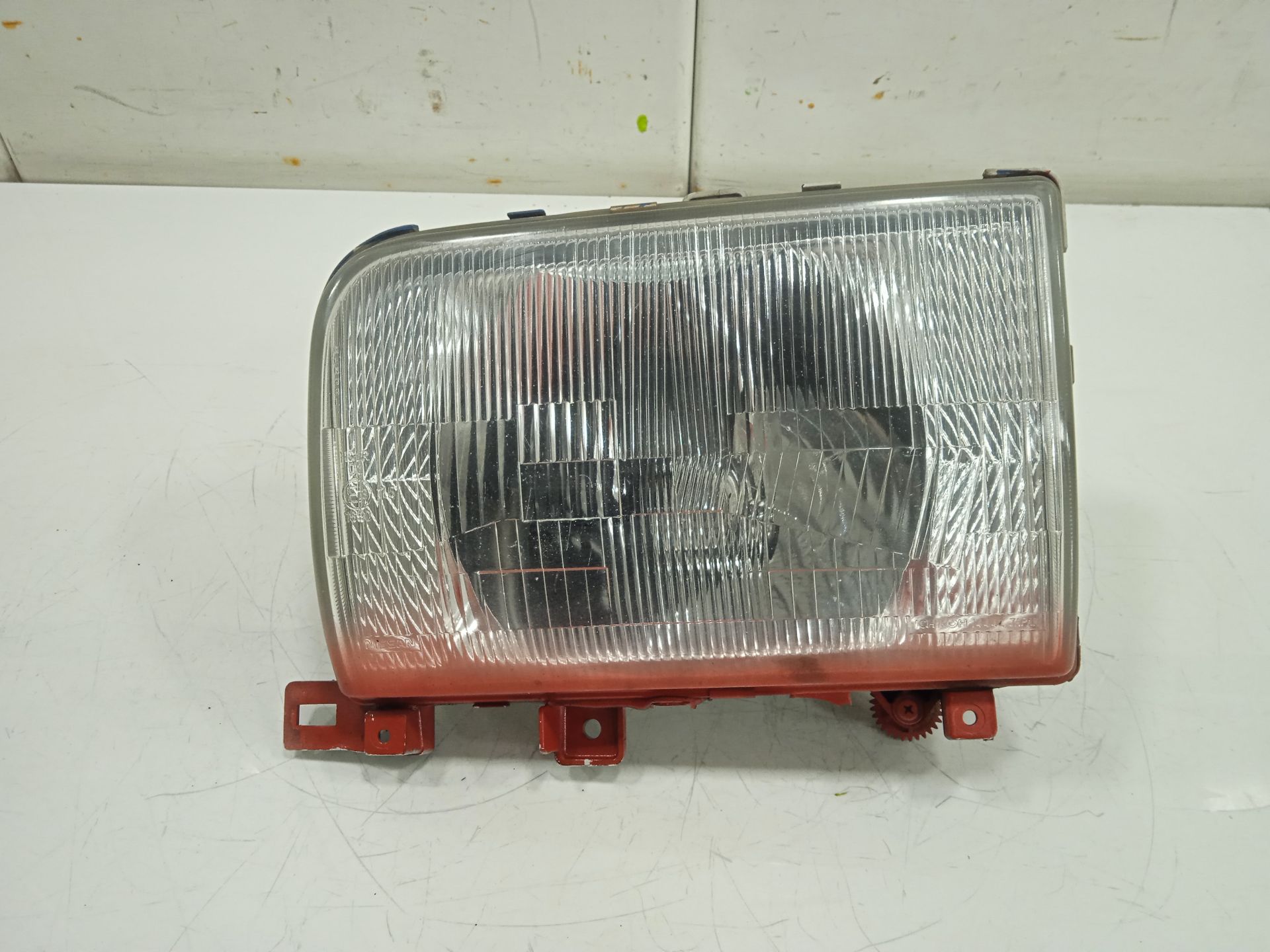 FARO IZQUIERDO NISSAN CABSTAR TL110.35
