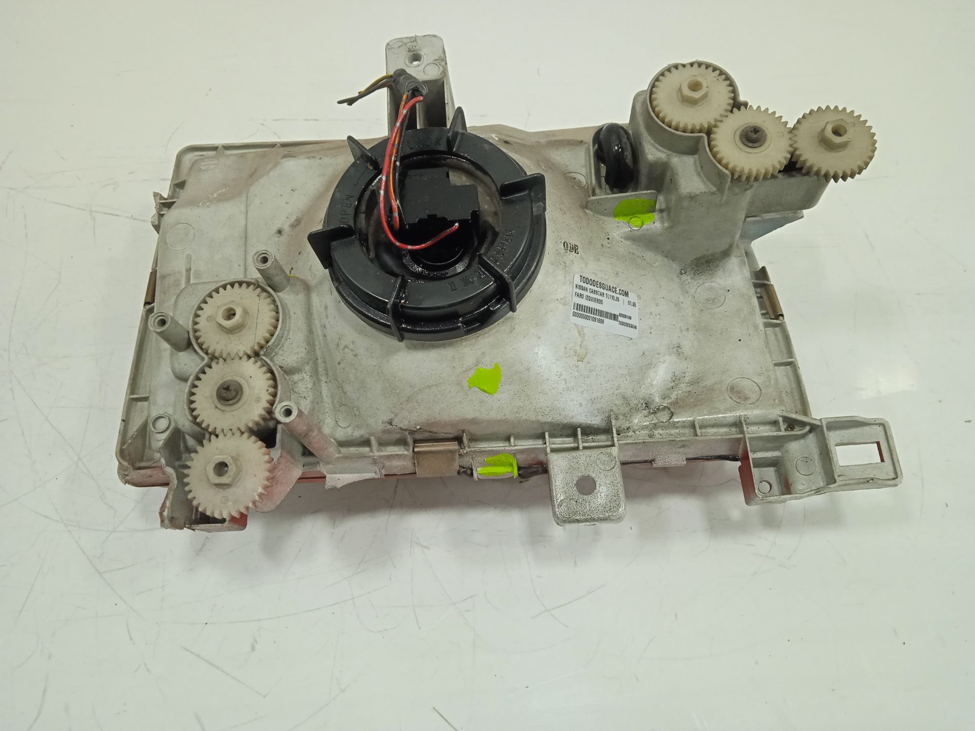 FARO IZQUIERDO NISSAN CABSTAR TL110.35
