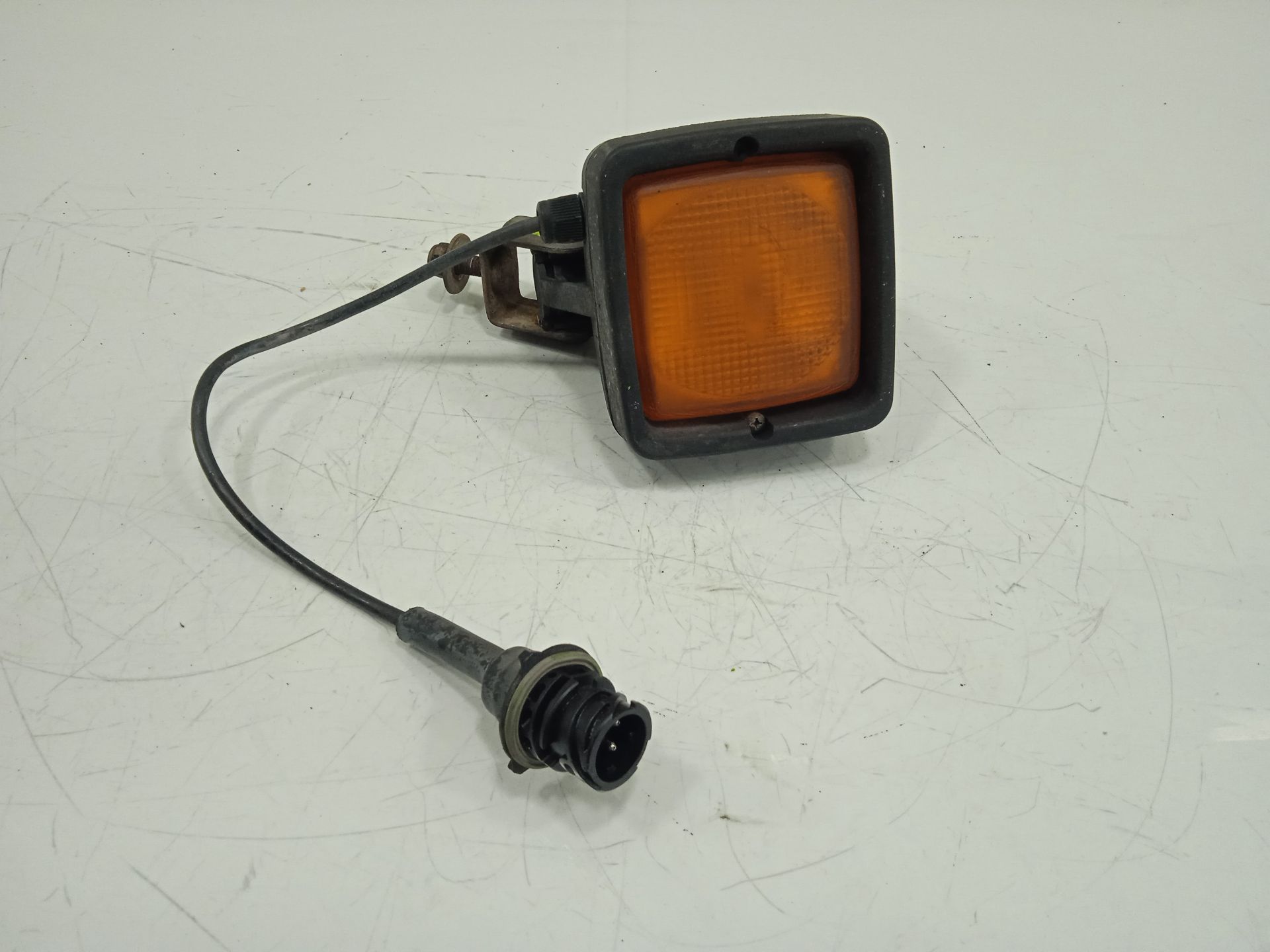 FARO DELANTERO RENAULT SERIE T Fg 4x2 Day-Cab