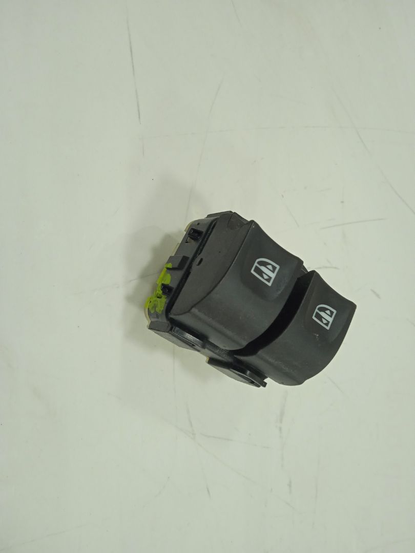 MANDO ELEVALUNAS DELANTERO IZQUIERDO RENAULT ZOE Entry