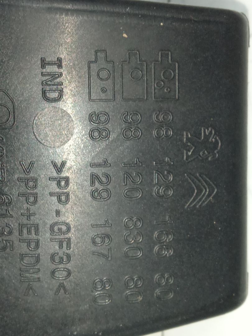 TAPA EXTERIOR COMBUSTIBLE CITROEN C3 *