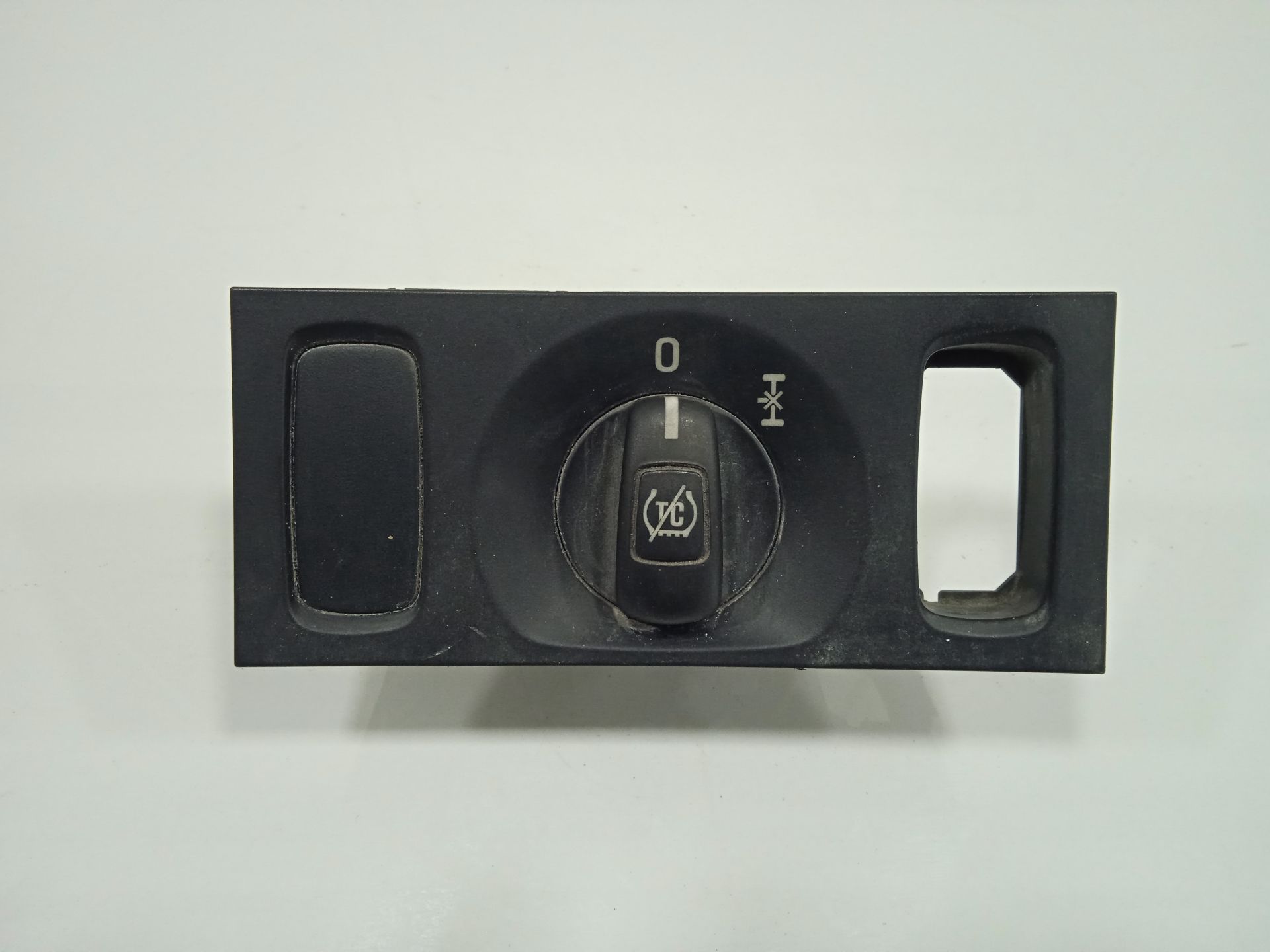 INTERRUPTOR BLOQUEO DIFERENCIAL SCANIA SERIE P/G/R (L-CLASE) FSa G450 (4x2) Corto CG 14