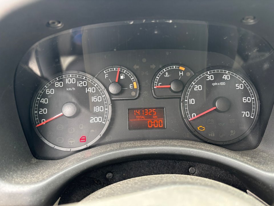 FIAT PUNTO BERLINA (188) 1.2 8V Active Motor 1,2 Ltr. - 44 kW CAT