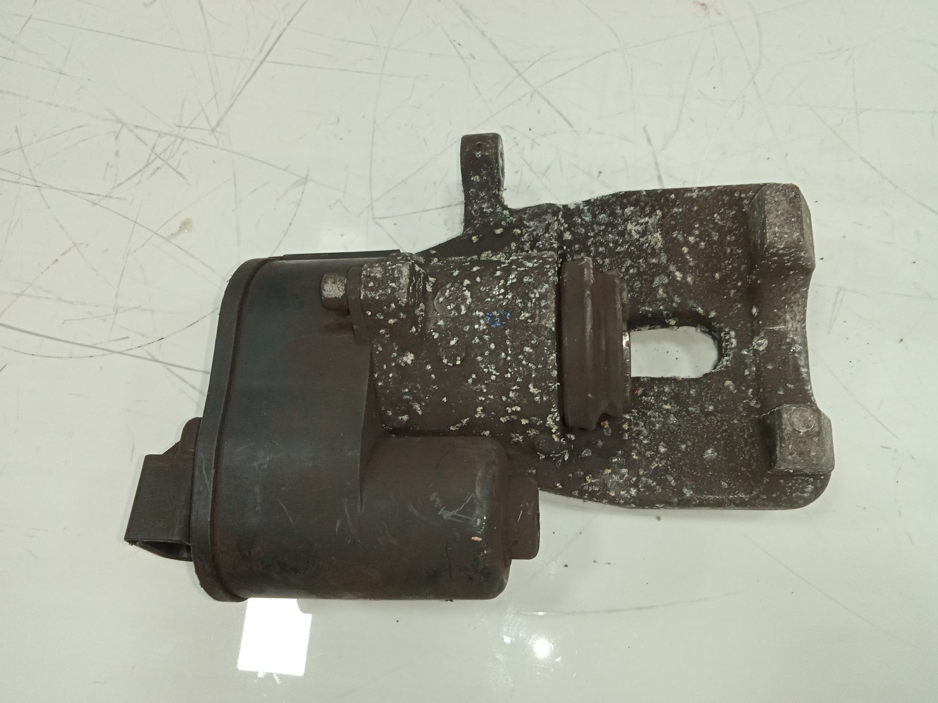 PINZA DE FRENO TRASERA DERECHA VOLVO V60 KOMBI Kinetic