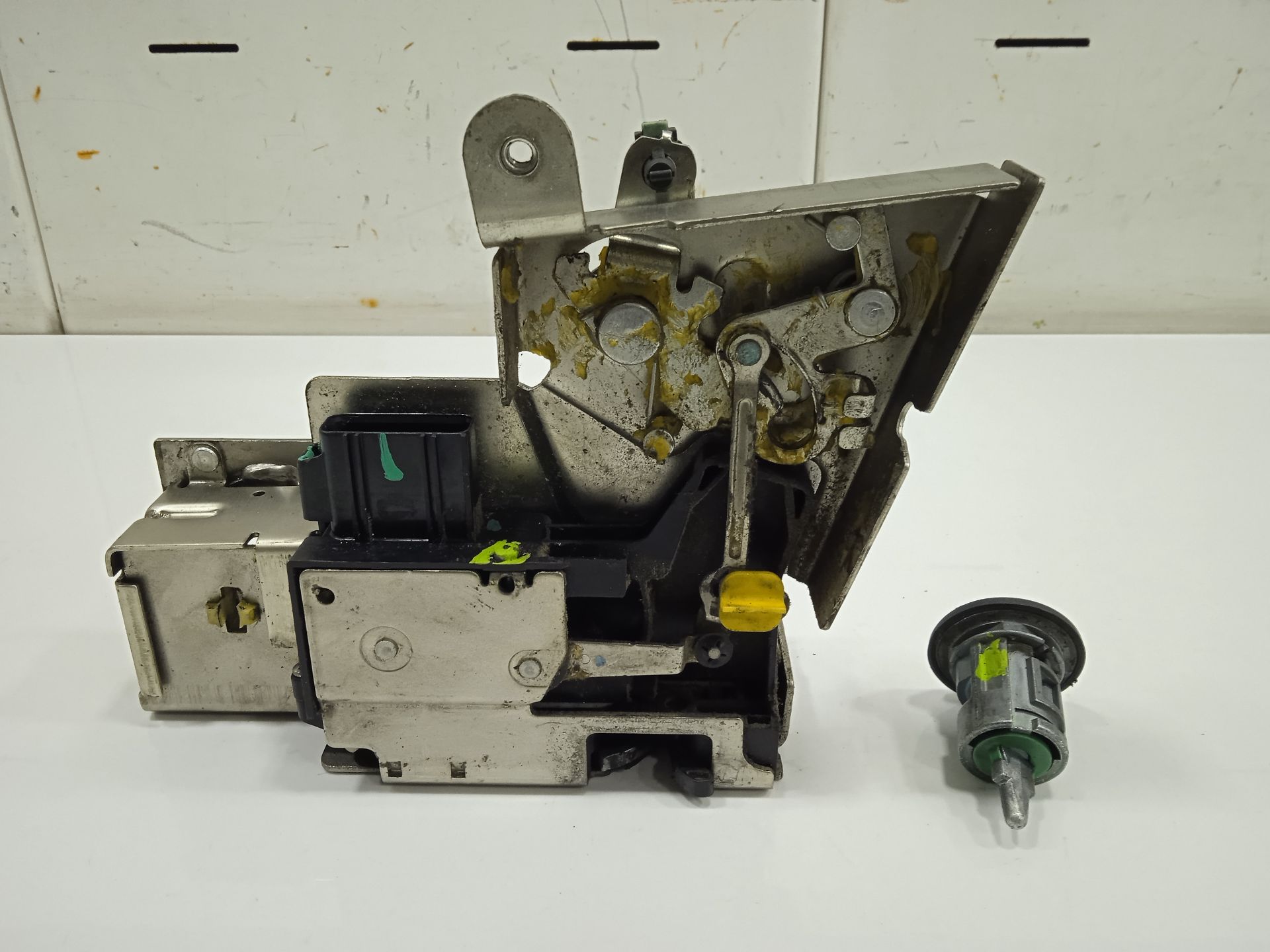 CERRADURA PUERTA TRASERA DERECHA FORD TRANSIT CONNECT (TC7) Furgón (2006->)