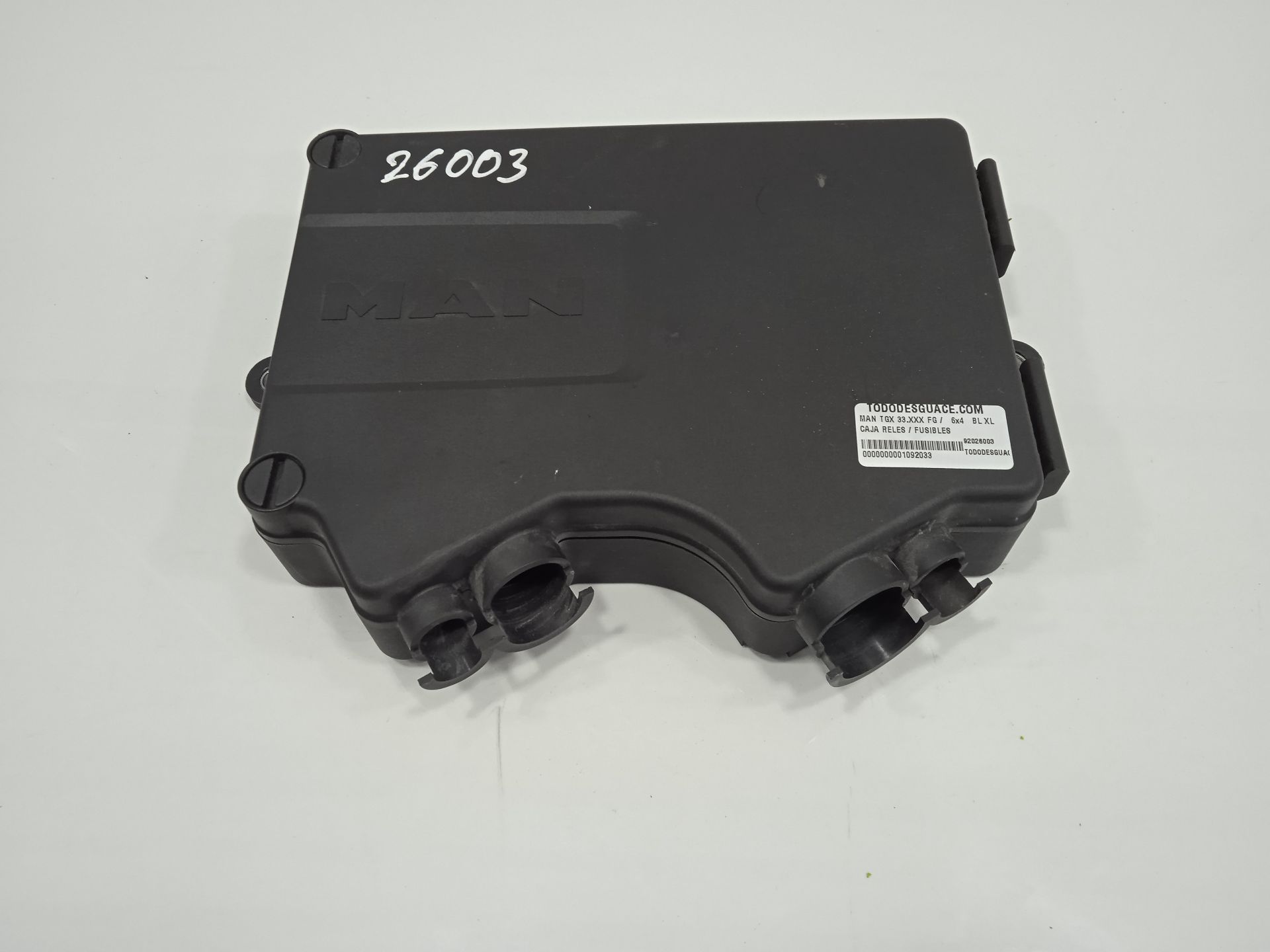 CAJA RELES / FUSIBLES MAN TGX 33.XXX FG /   6x4   BL XL