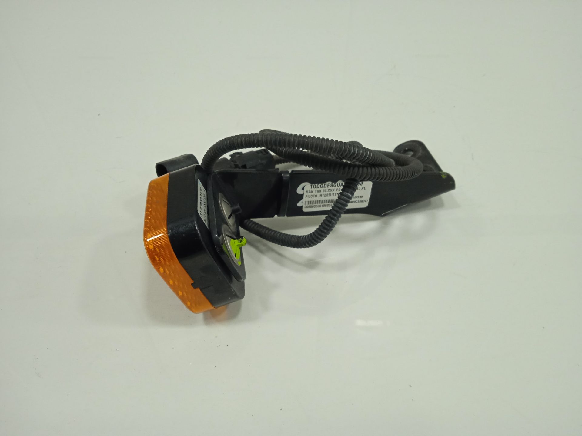 PILOTO INTERMITENTE MAN TGX 33.XXX FG /   6x4   BL XL