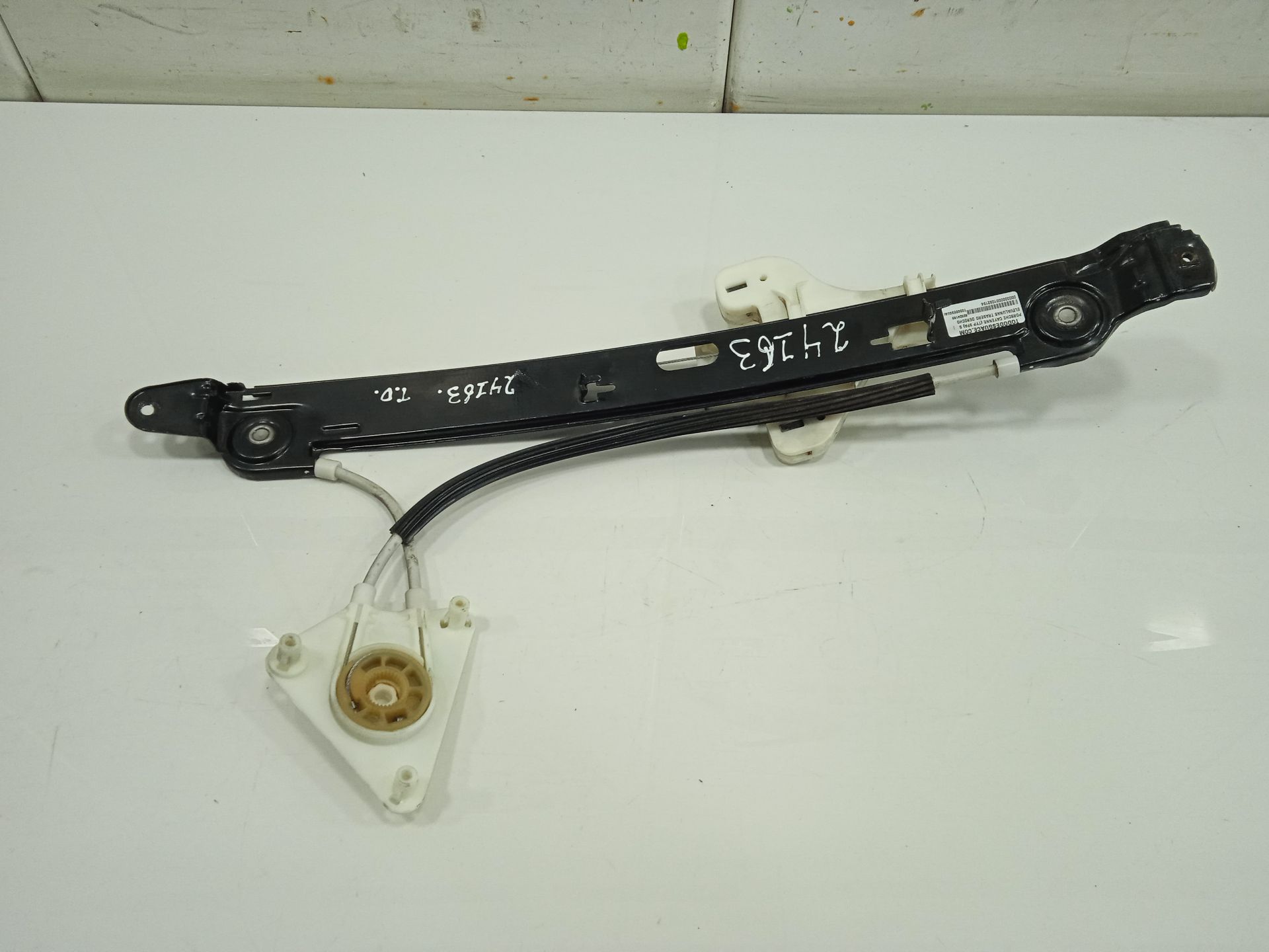 ELEVALUNAS TRASERO DERECHO PORSCHE CAYENNE (TYP 9PA) S