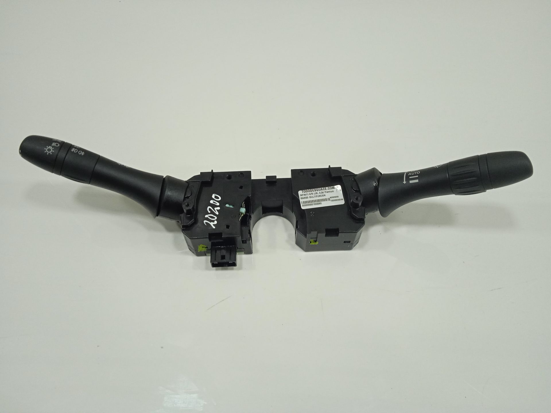 MANDO MULTIFUNCION INFINITI Q70 LIM. 2.2d Premium   |   01.15 - 12.19