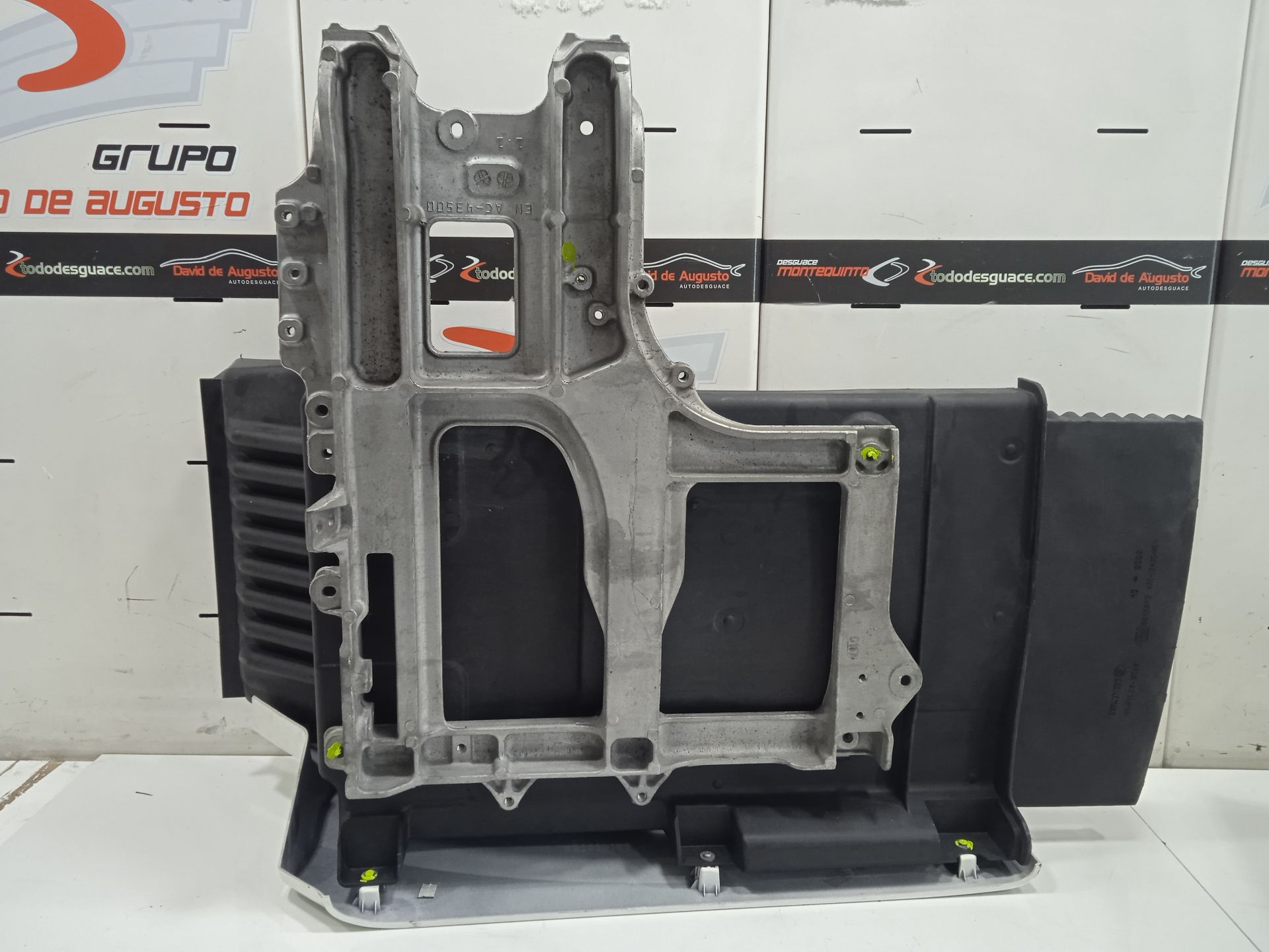 PASO RUEDA DELANTERO IZQUIERDO MAN TGX 33.XXX FG /   6x4   BL XL