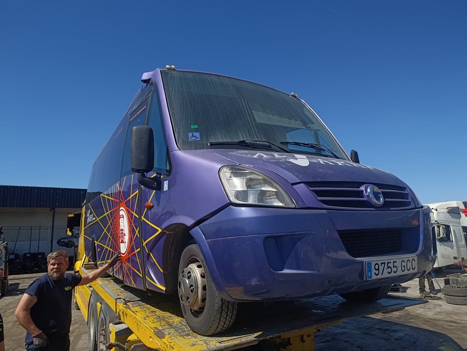 IVECO DAILY CAJA ABIERTA *