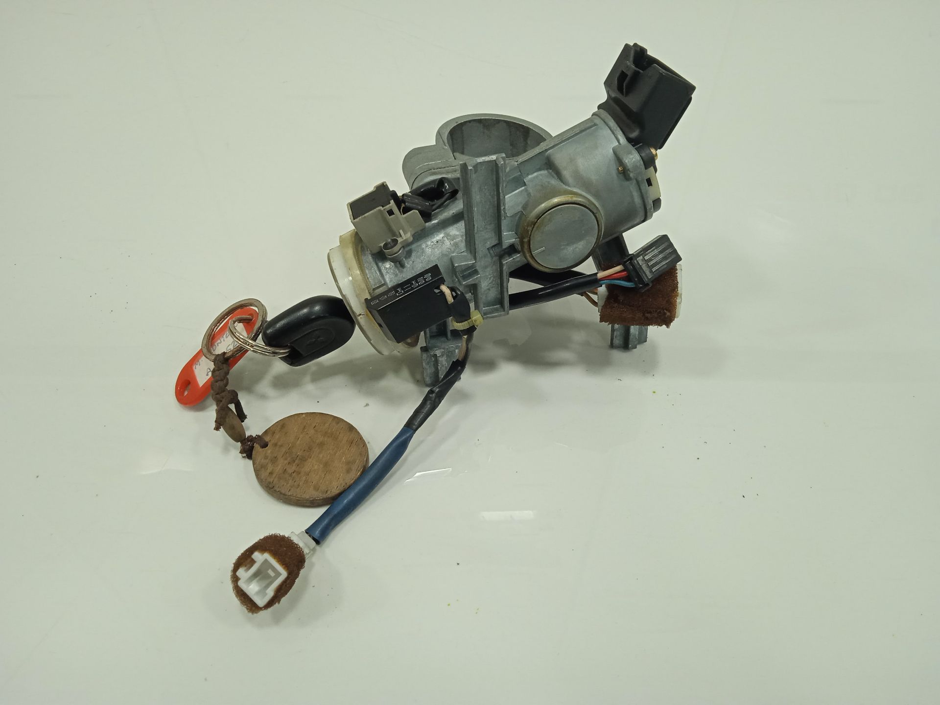 ANTIRROBO / LLAVE CONTACTO MITSUBISHI MONTERO (V60/V70) 3.2 DI-D GLX Hunter (5-ptas.)   |   10.01 - ...
