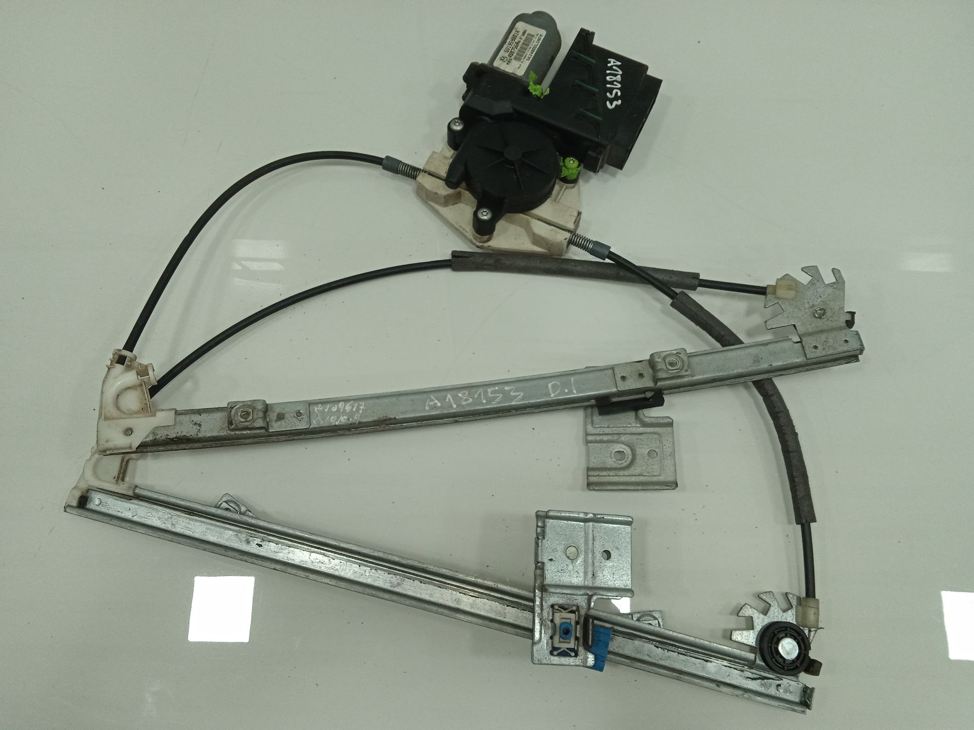 ELEVALUNAS DELANTERO IZQUIERDO SKODA FABIA (6Y2/6Y3) Classic