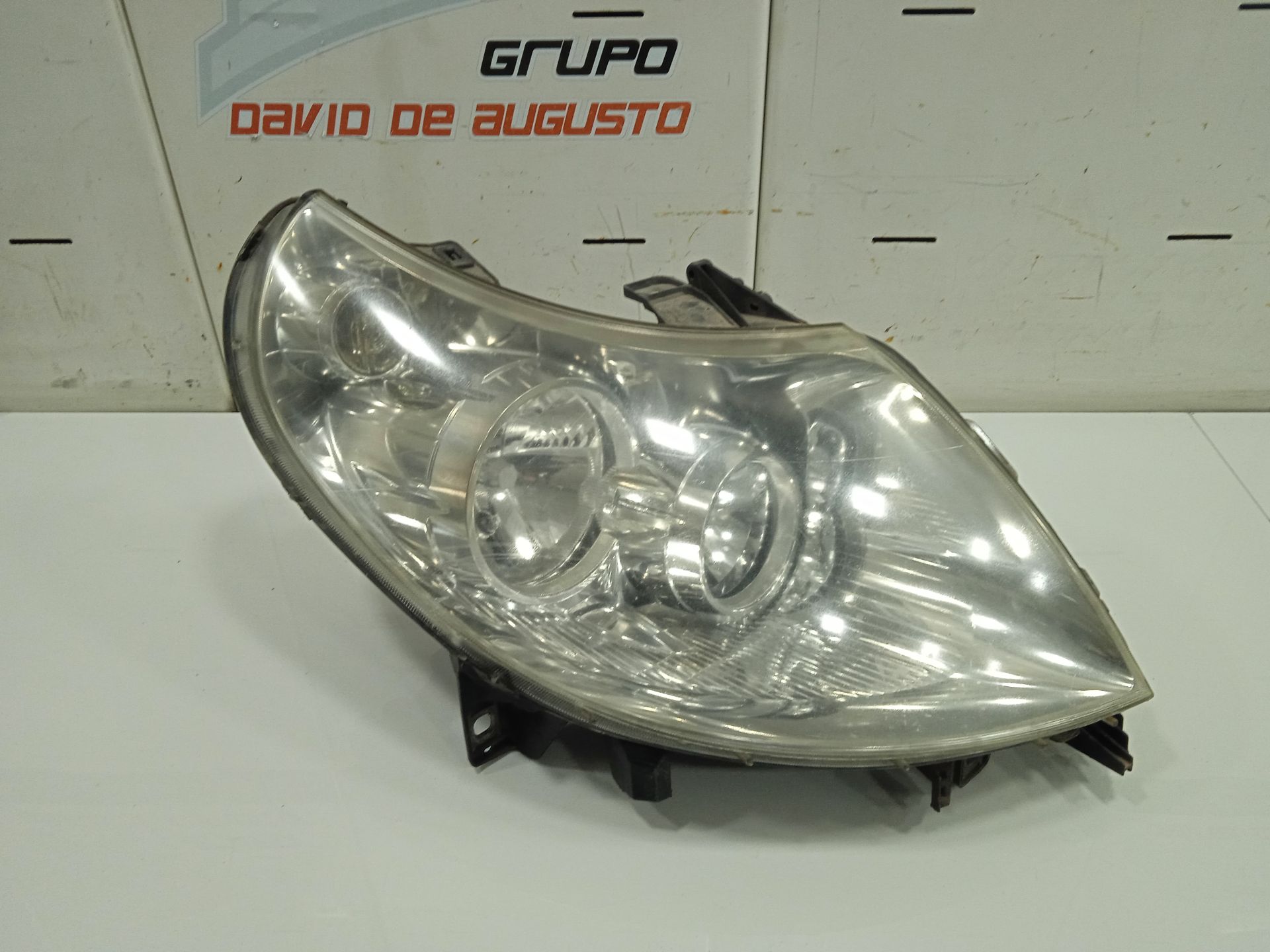 FARO DERECHO PEUGEOT BOXER CAJA CERRADA (RS 3000) (330/333) 2007 ->) HDi (333)