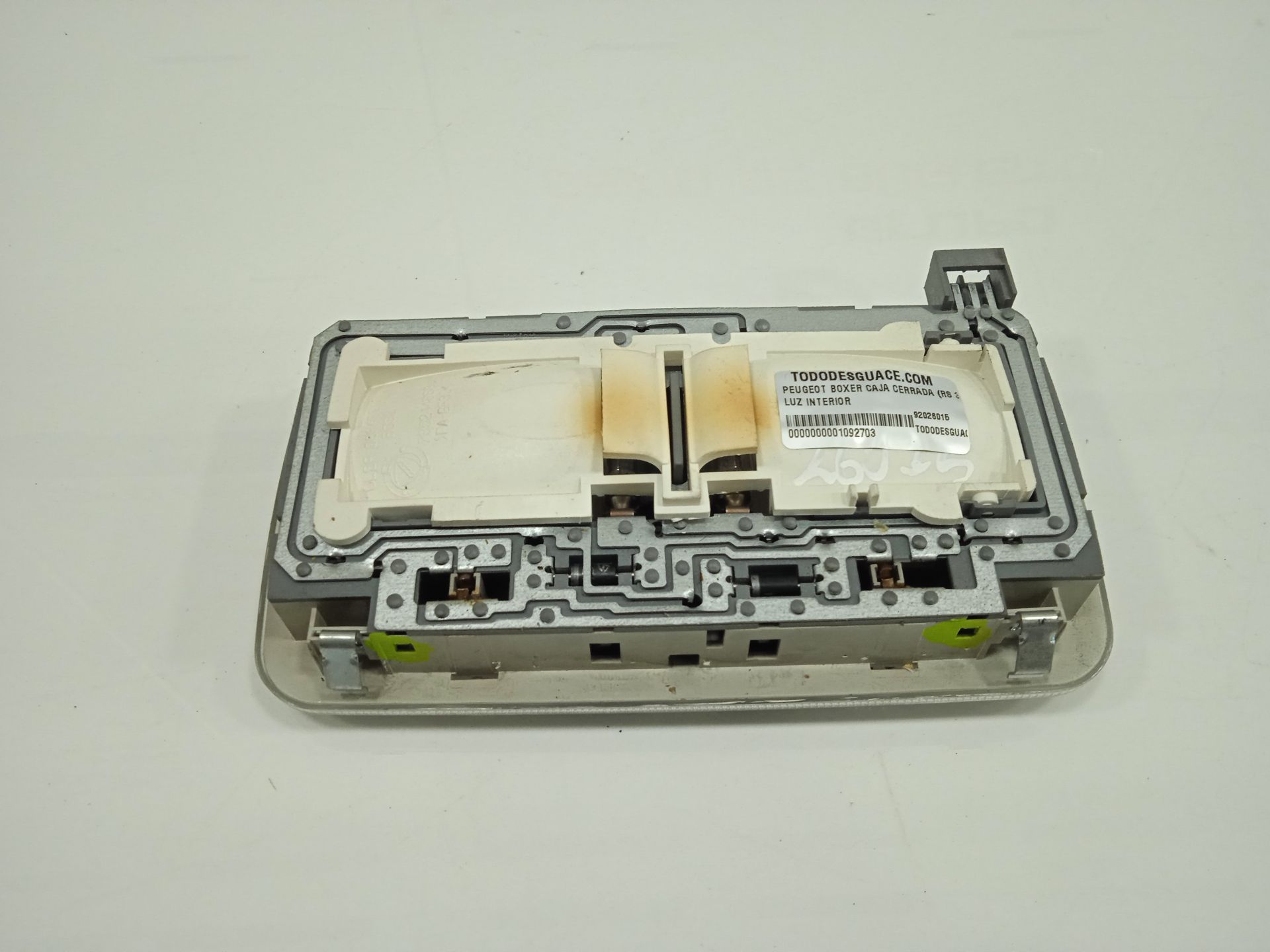 LUZ INTERIOR PEUGEOT BOXER CAJA CERRADA (RS 3000) (330/333) 2007 ->) HDi (333)