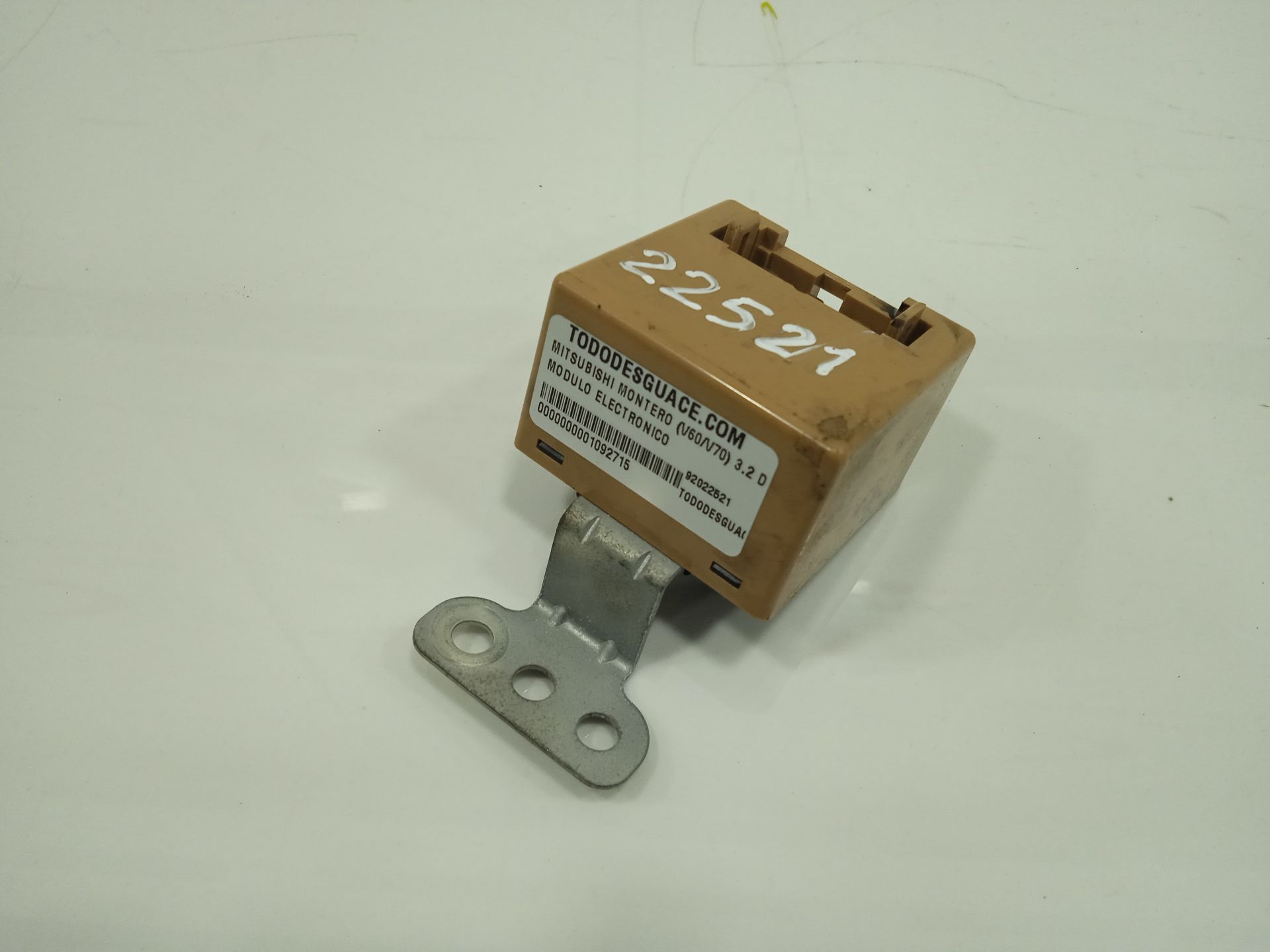 MODULO ELECTRONICO MITSUBISHI MONTERO (V60/V70) 3.2 DI-D GLX Hunter (5-ptas.)   |   10.01 - ...