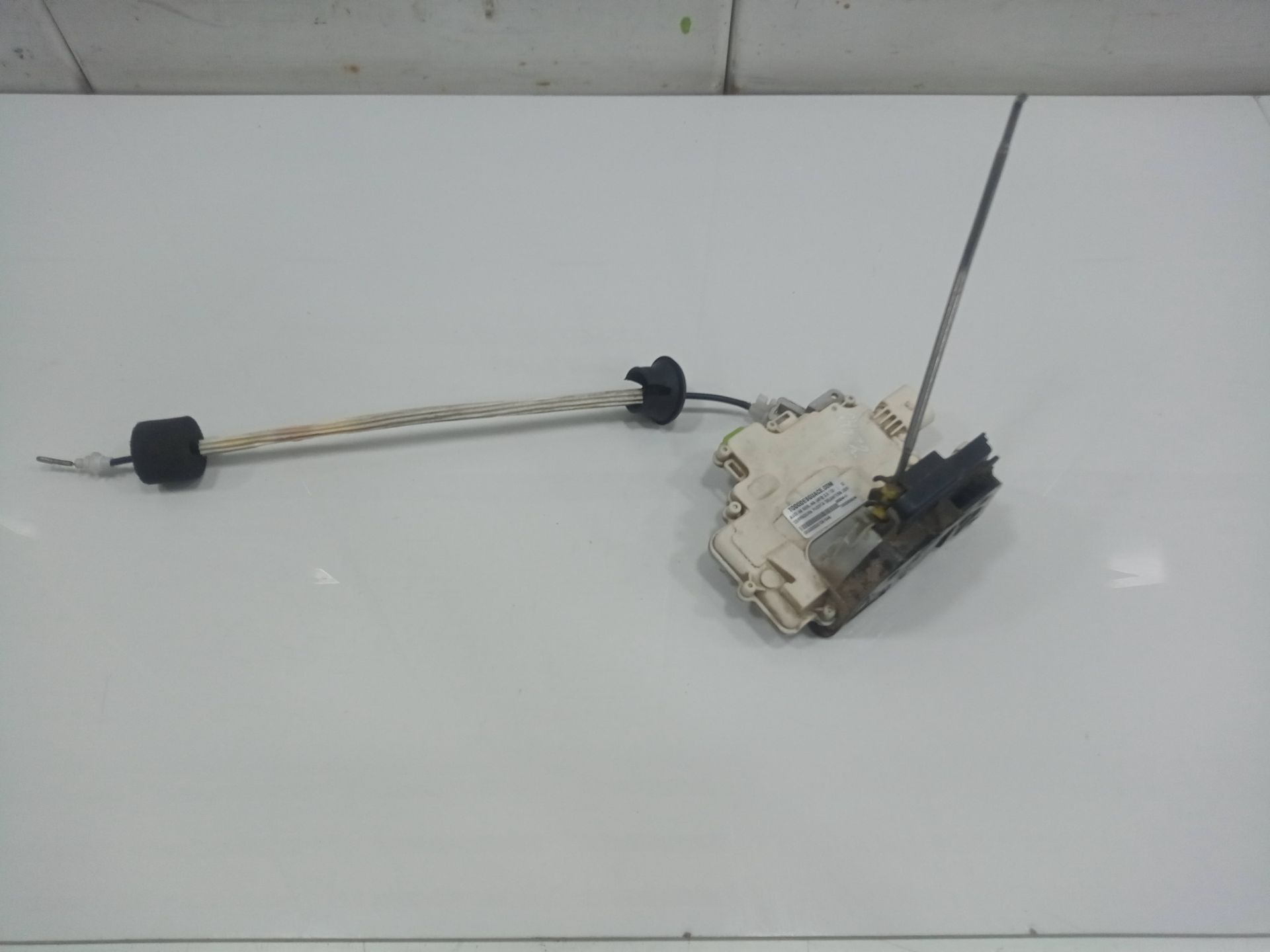 CERRADURA PUERTA DELANTERA DERECHA AUDI A6 BERLINA (4F2) 2.0 TDI