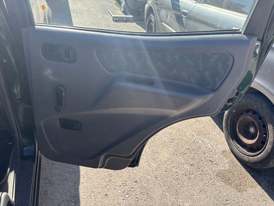 NISSAN TERRANO/TERRANO.II (R20) Aventura Motor 2,7 Ltr. - 92 kW Turbodiesel