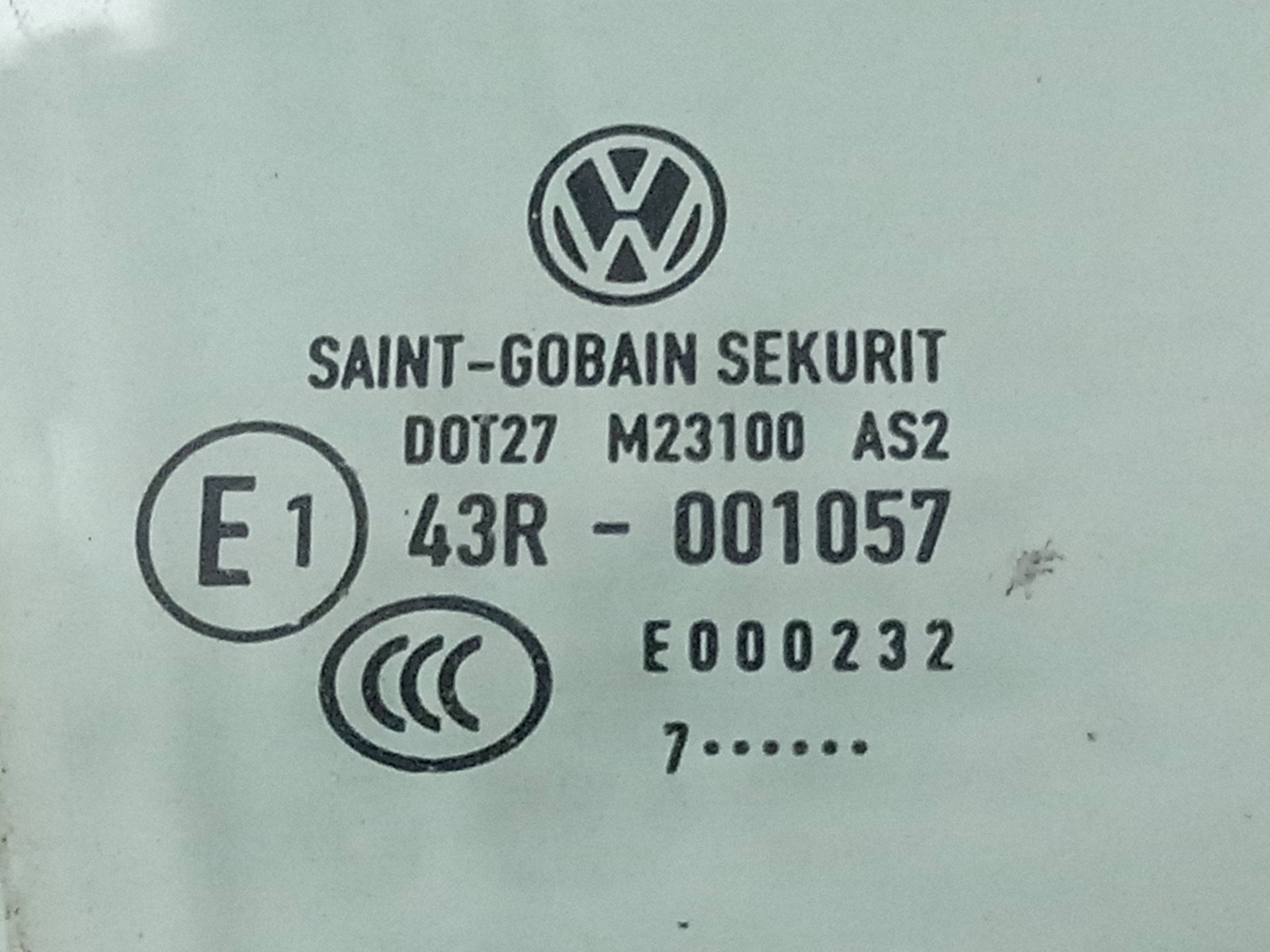 LUNA TRASERA DERECHA VOLKSWAGEN POLO BERLINA (6N1) Básico