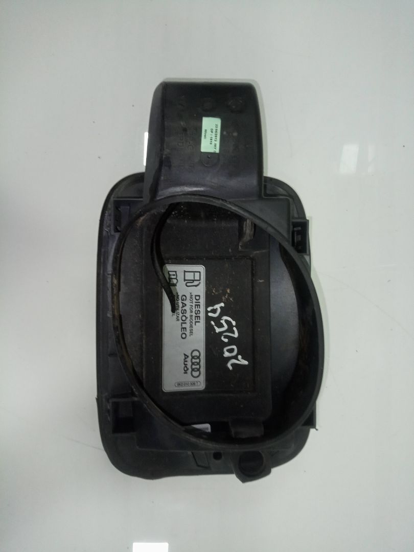 TAPA EXTERIOR COMBUSTIBLE AUDI A4 BER. (B8) Básico   |   11.07 - 12.13