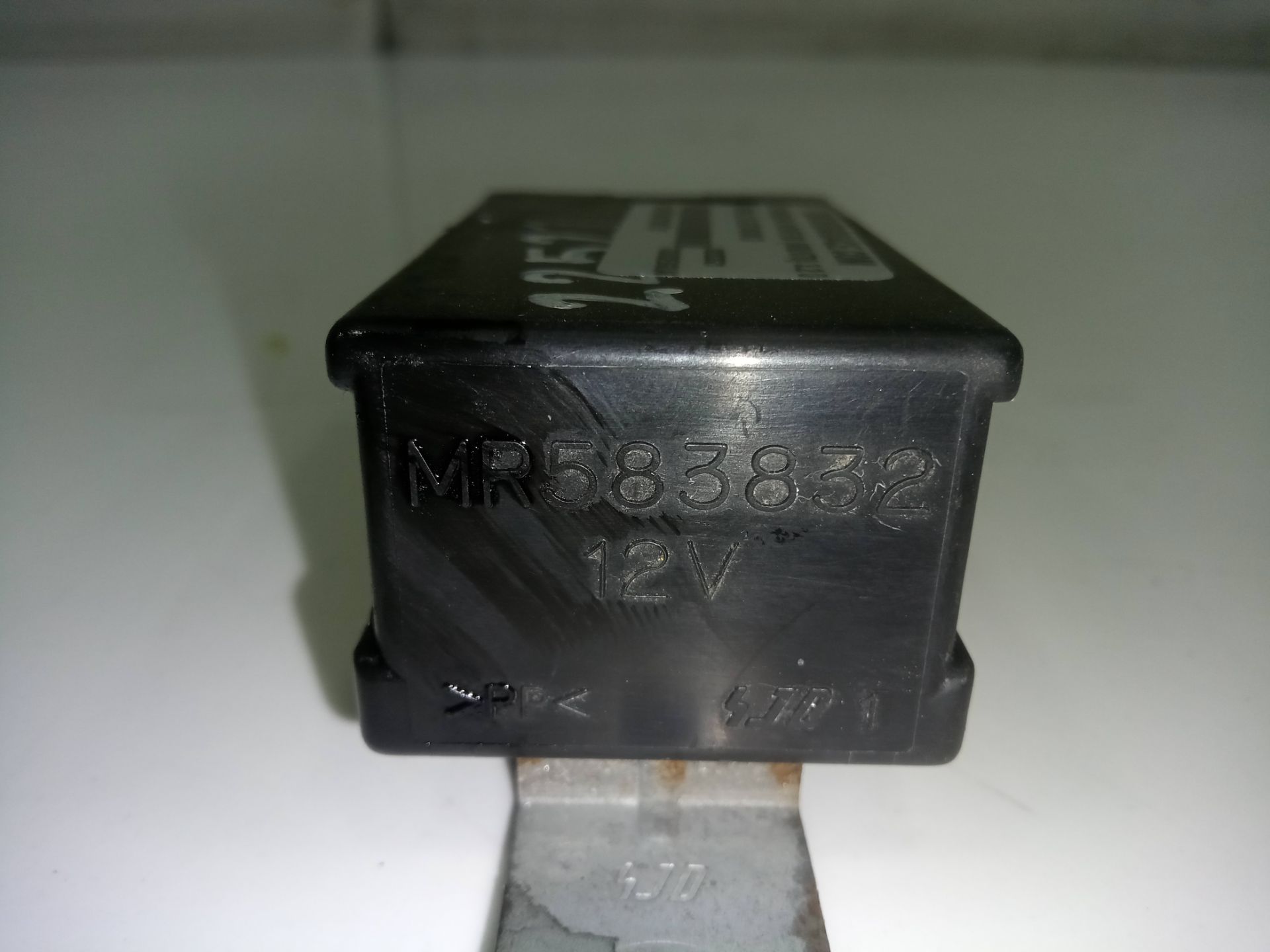 MODULO ELECTRONICO MITSUBISHI MONTERO (V60/V70) 3.2 DI-D GLX Hunter (5-ptas.)   |   10.01 - ...