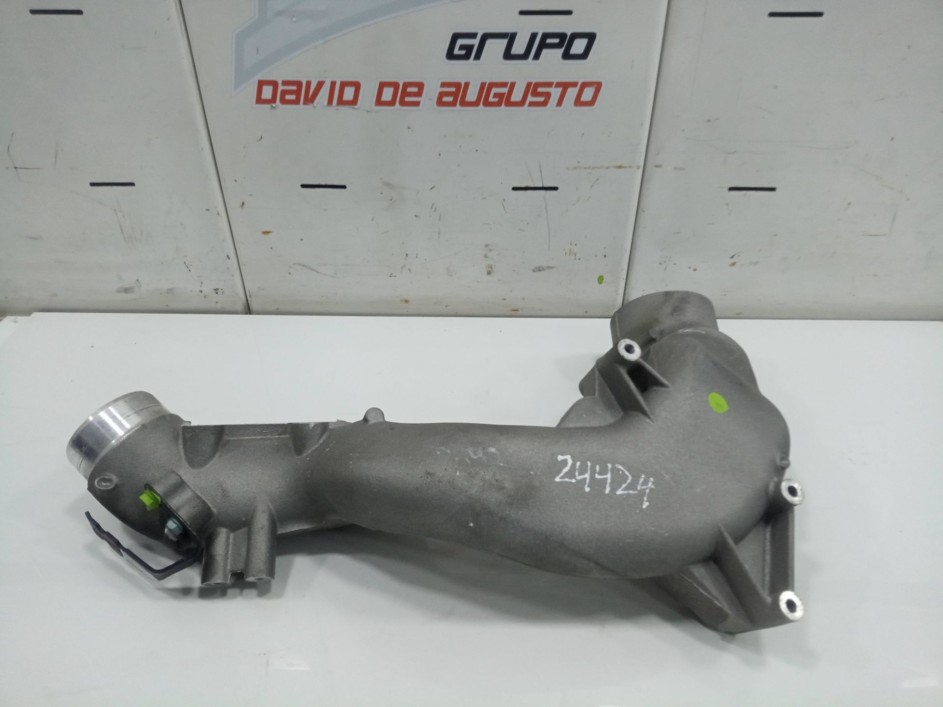 TUBO ADMISION MAN TGS 18.XXX FSA / 4x2   LLS M (Largura mediana)