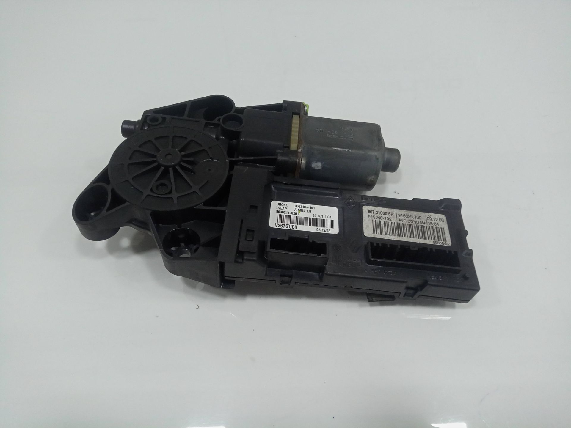 MOTOR ELEVALUNAS DELANTERO IZQUIERDO