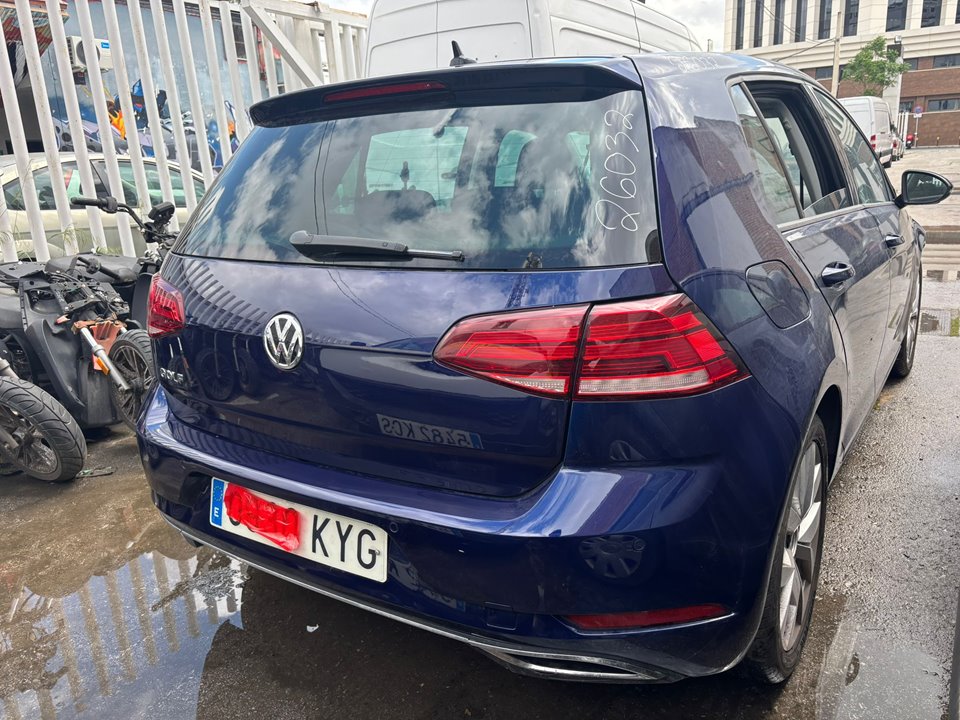 VOLKSWAGEN GOLF VII SPORTSVAN Advance Motor 2,0 Ltr. - 110 kW TDI