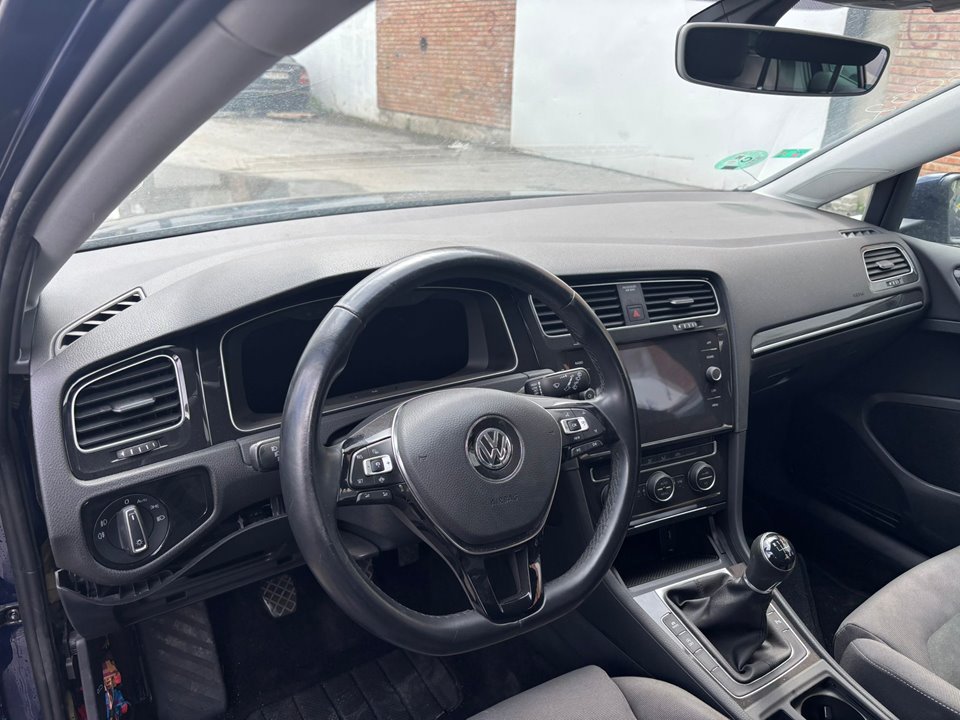 VOLKSWAGEN GOLF VII SPORTSVAN Advance Motor 2,0 Ltr. - 110 kW TDI