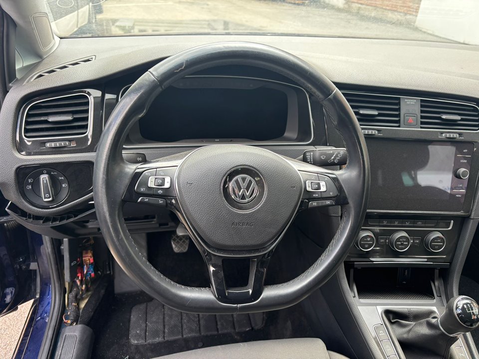 VOLKSWAGEN GOLF VII SPORTSVAN Advance Motor 2,0 Ltr. - 110 kW TDI